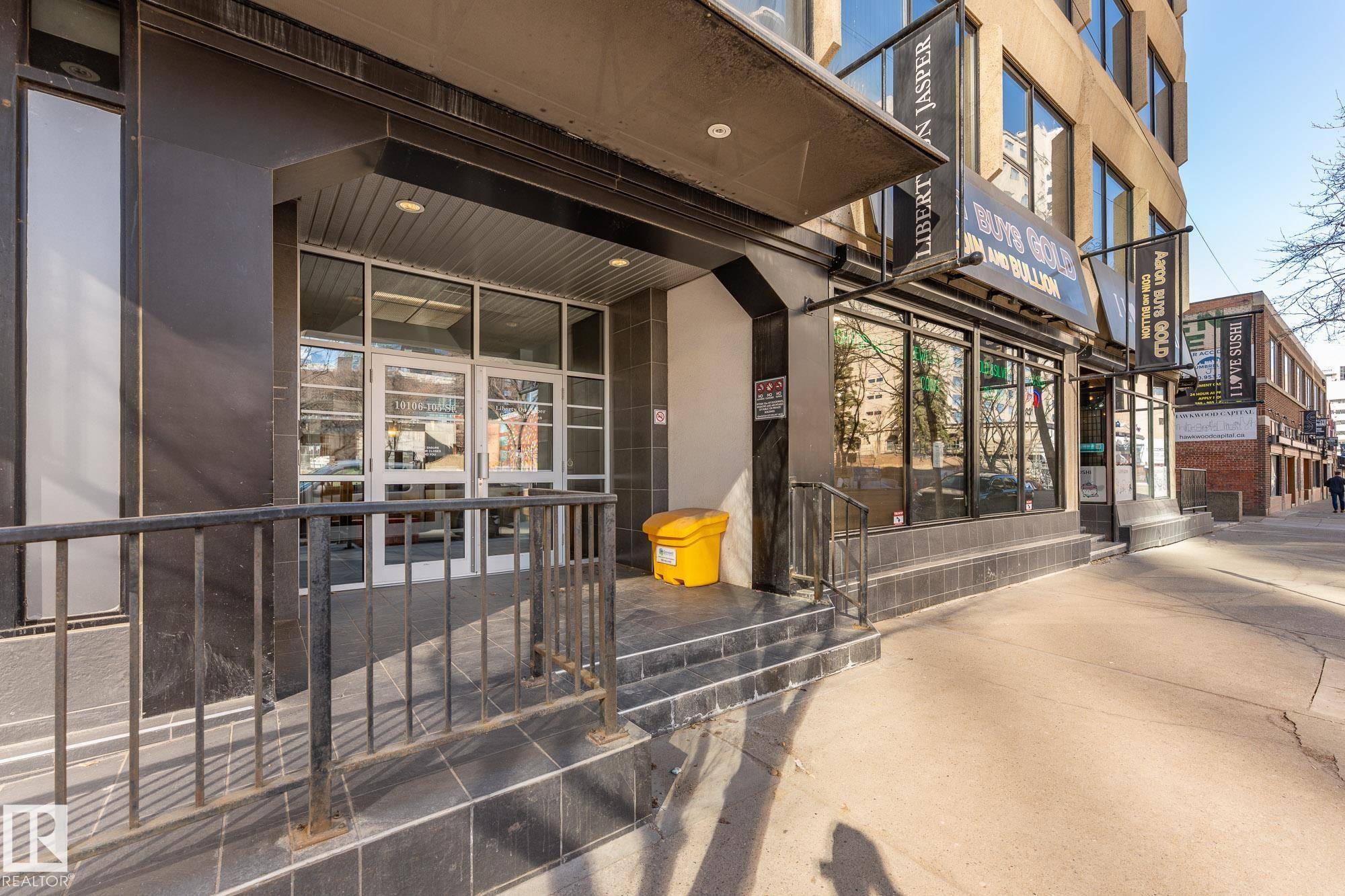 Edmonton, AB T5J 5E7,#702 10106 105 ST NW