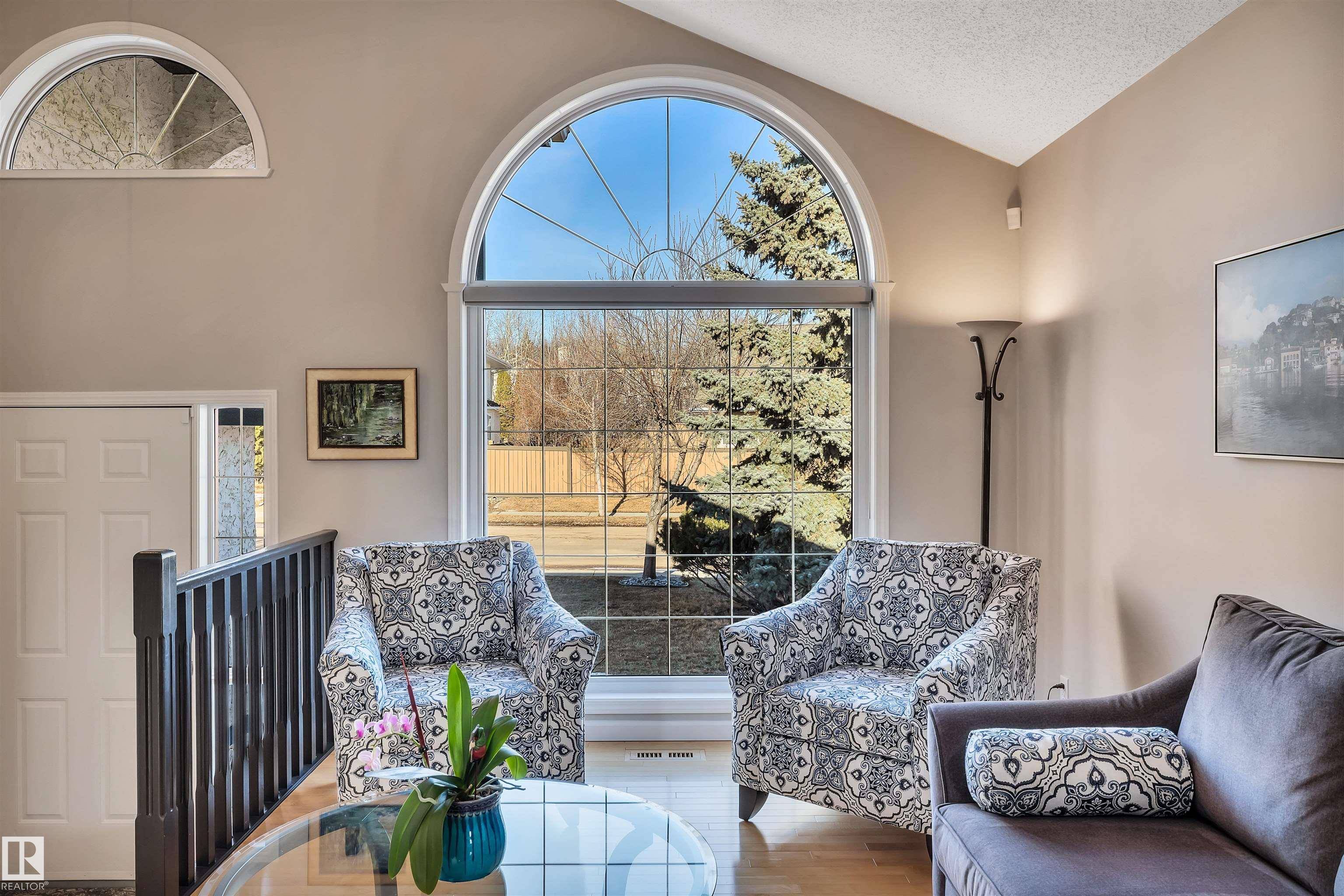 Edmonton, AB T6R 2G8,521 BUTTERWORTH WY NW