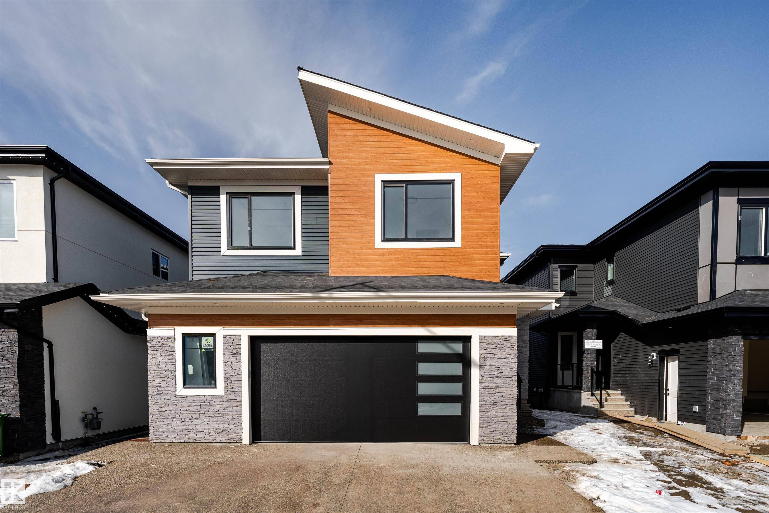 Edmonton, AB T6W 5N6,7020 KIVIAQ CR SW