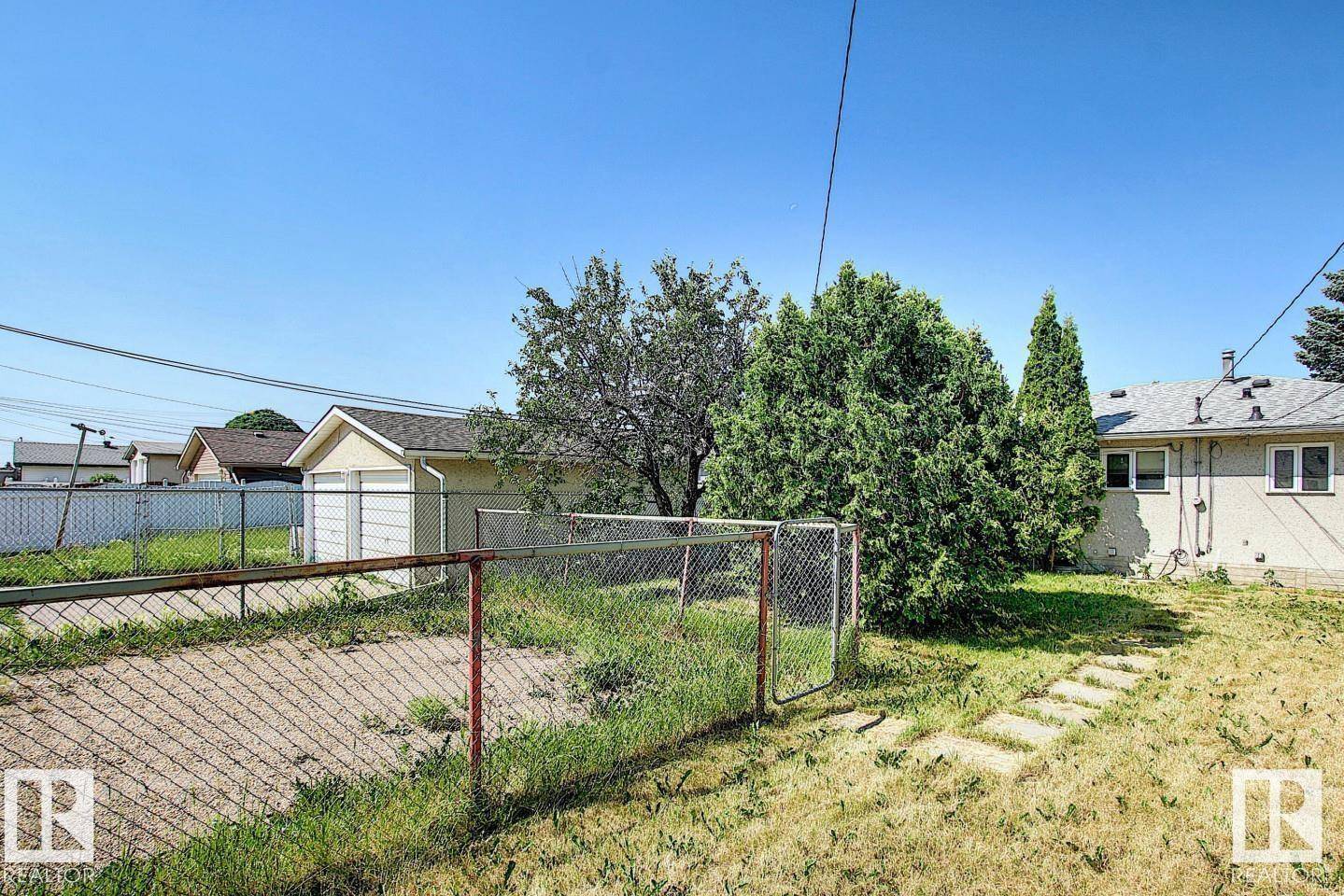 Edmonton, AB T5L 1H9,12735 129 ST NW