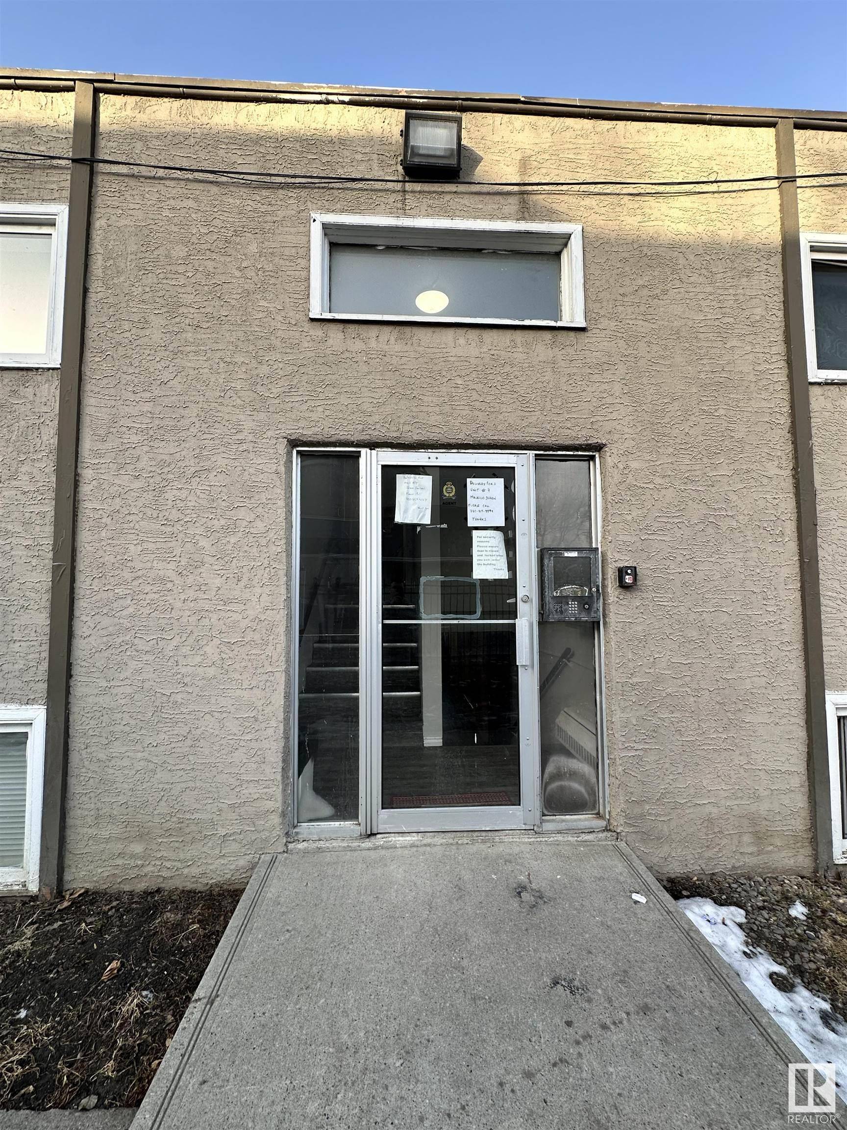Edmonton, AB T5L 2L4,12936 12940 118 AV NW