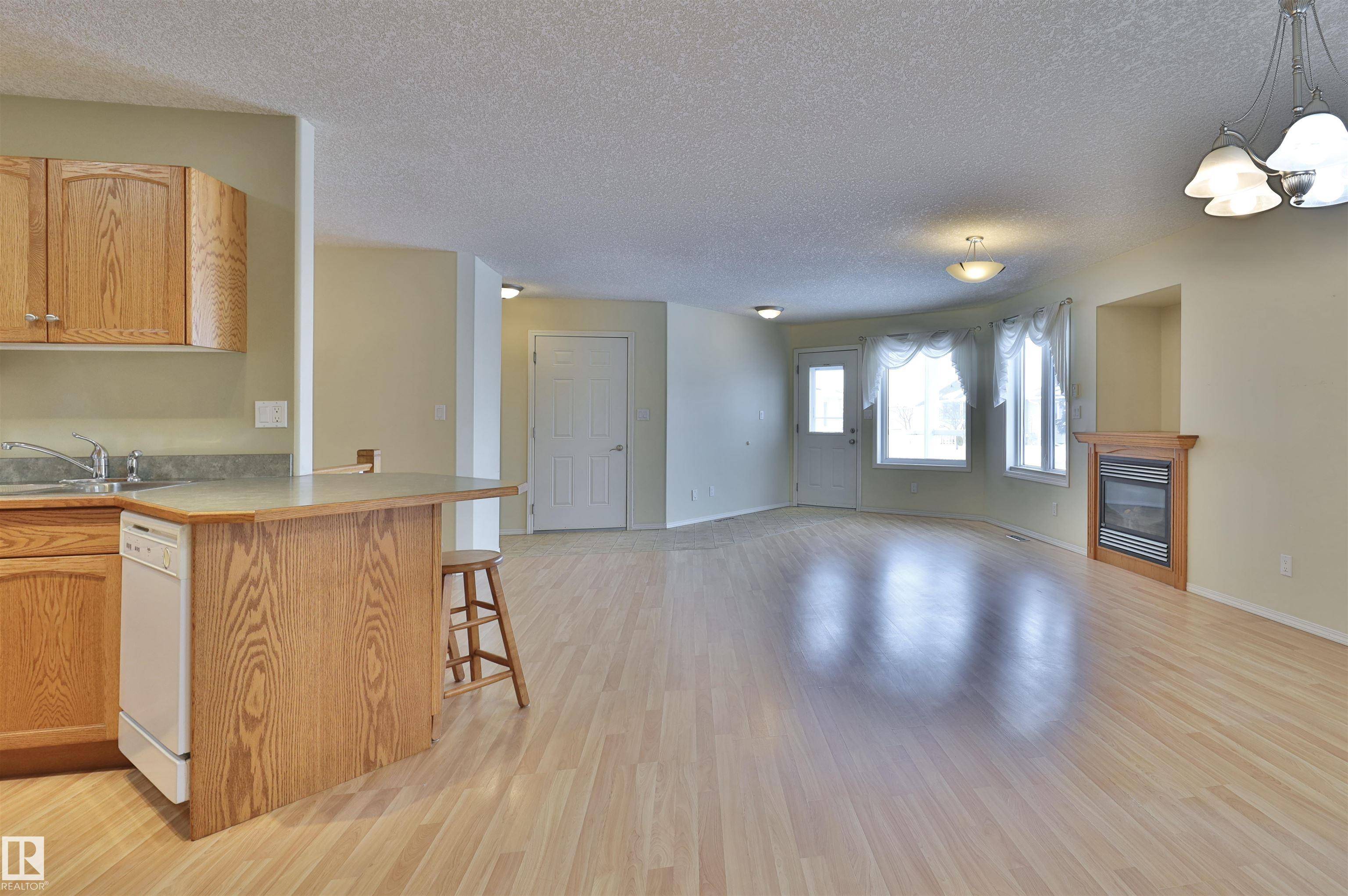 Wetaskiwin, AB T9A 0H1,331 7001 Northview DR