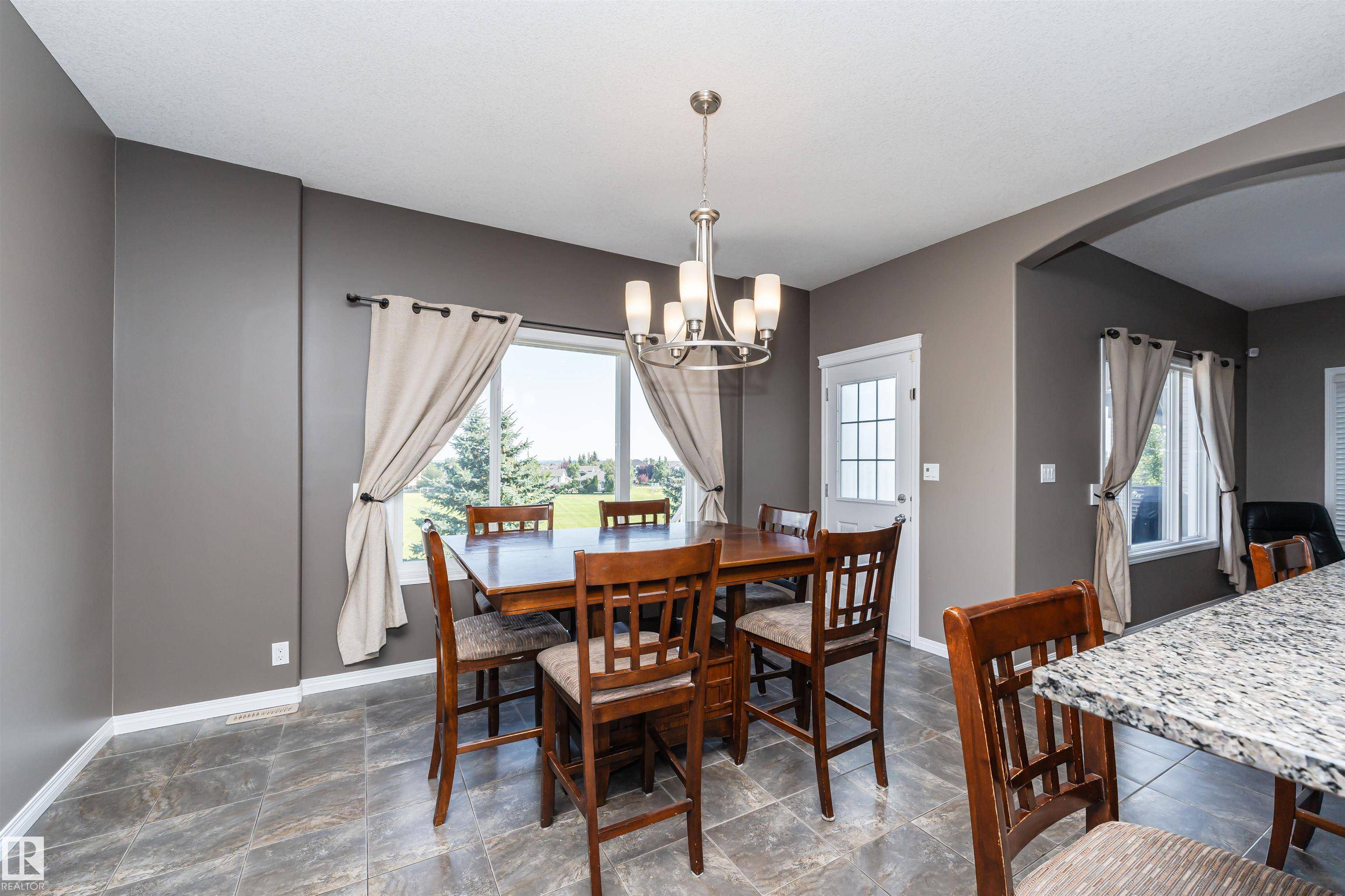 Beaumont, AB T4X 0E7,72 RUE BLANCHARD