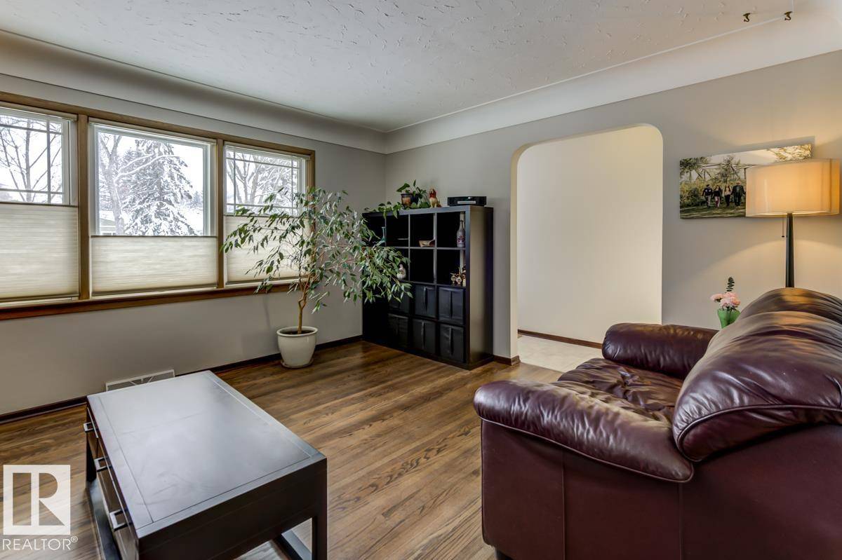 Edmonton, AB T6C 2M1,9264 77 ST NW
