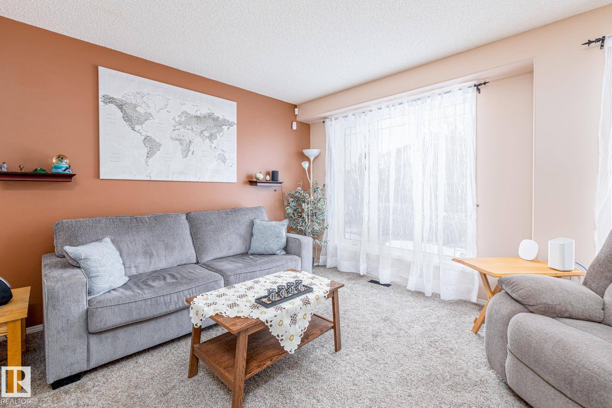 Edmonton, AB T5Y 3G8,15519 45 ST NW
