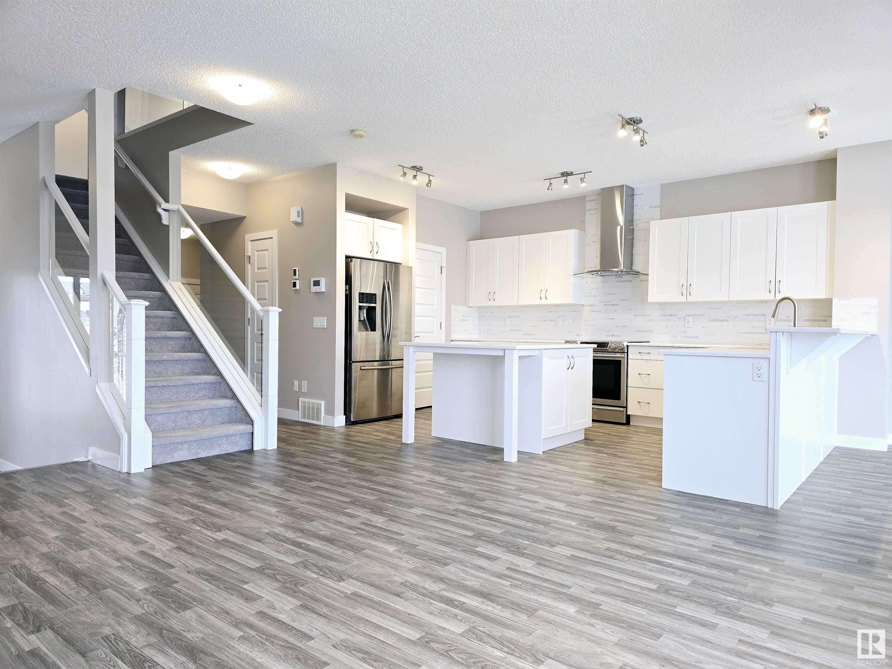 Edmonton, AB T6W 3H7,5441 Allbright SQ SW
