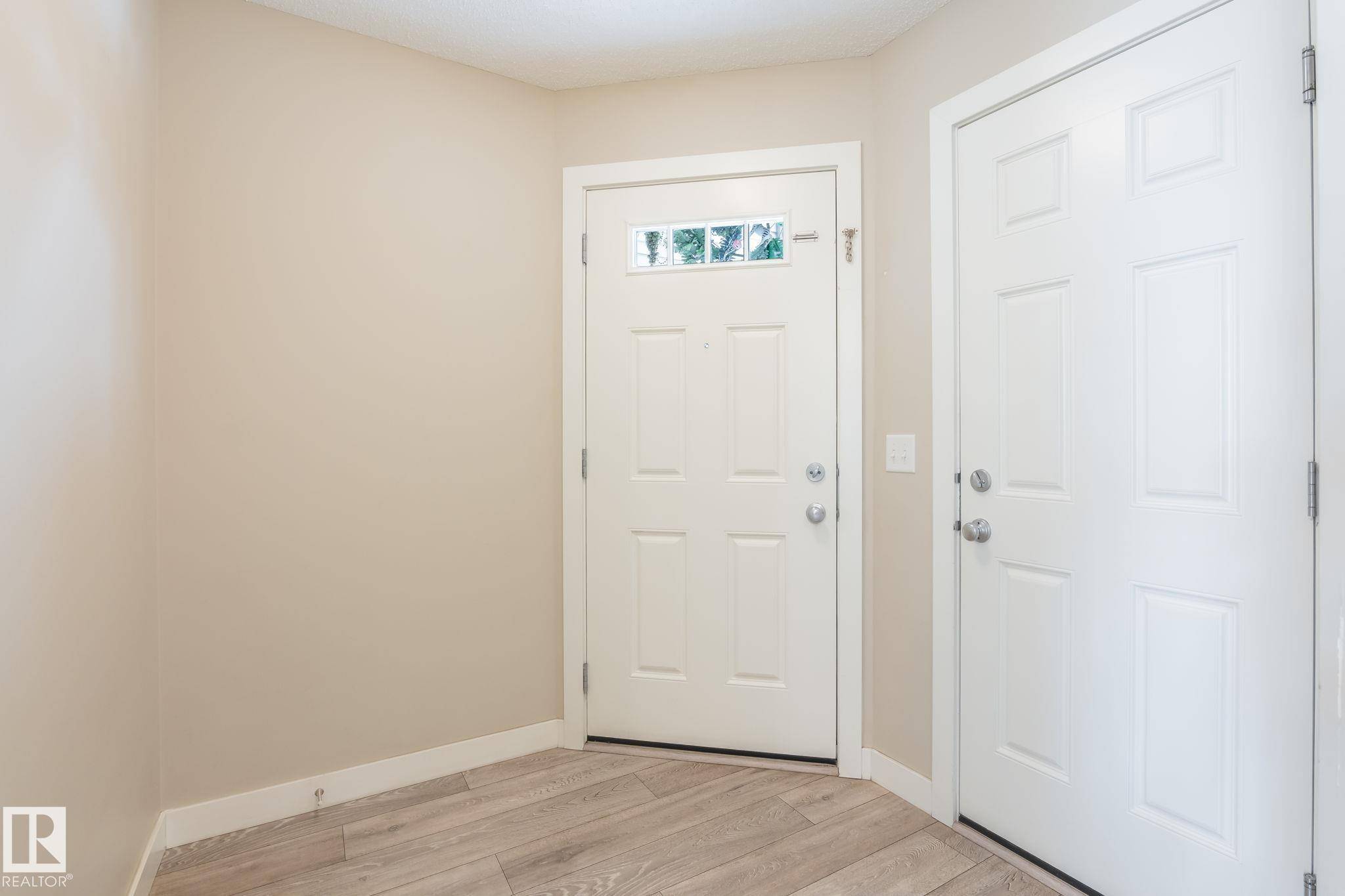 Edmonton, AB T6T 2G5,1903 27 ST NW