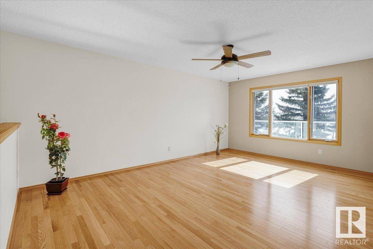 Edmonton, AB T6J 6X3,547 TWIN BROOKS BAY BA NW NW