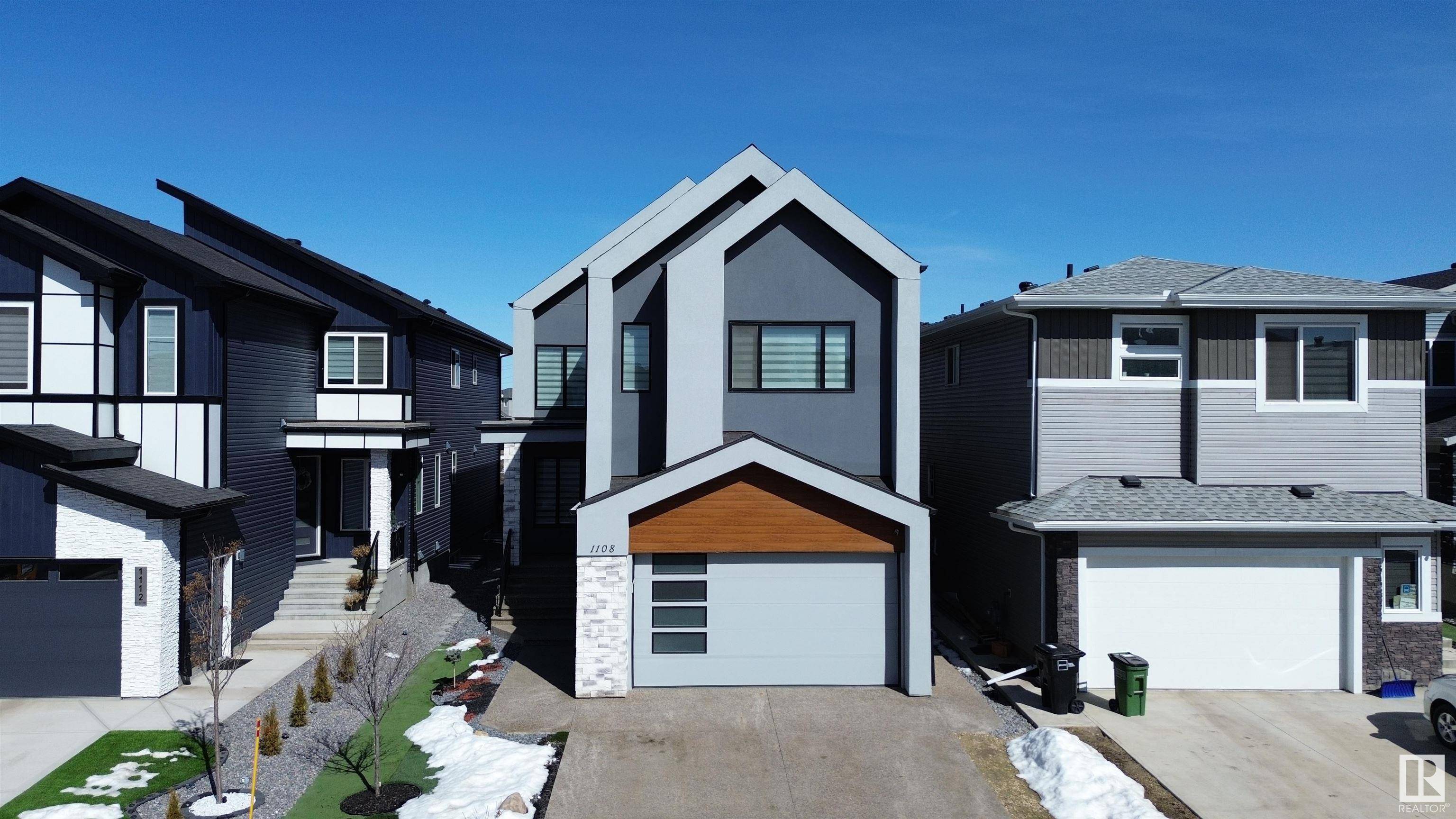 Edmonton, AB T5Y 4C1,1108 150 AV NW