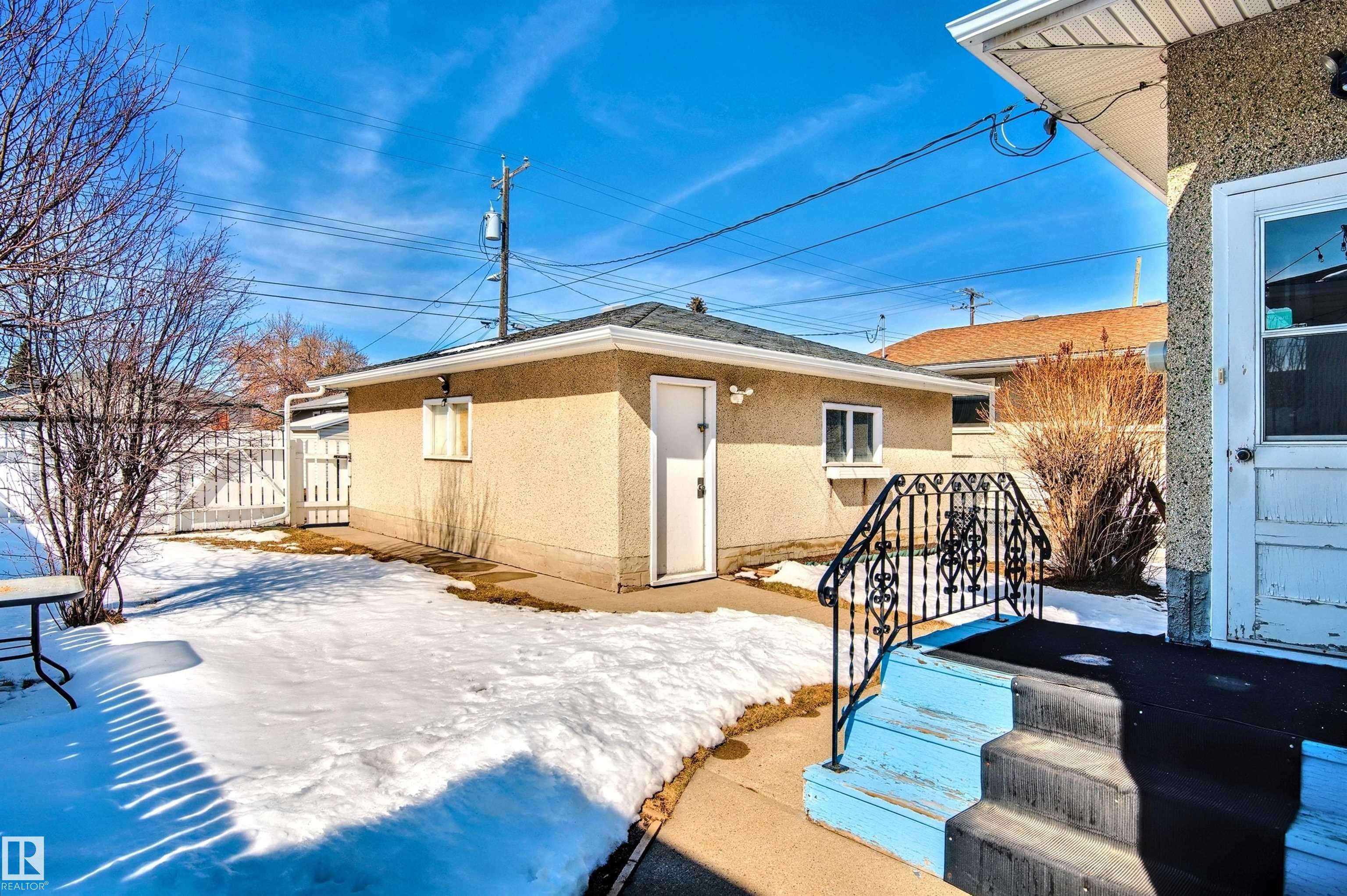 Edmonton, AB T5A 0T9,12936 62 ST NW