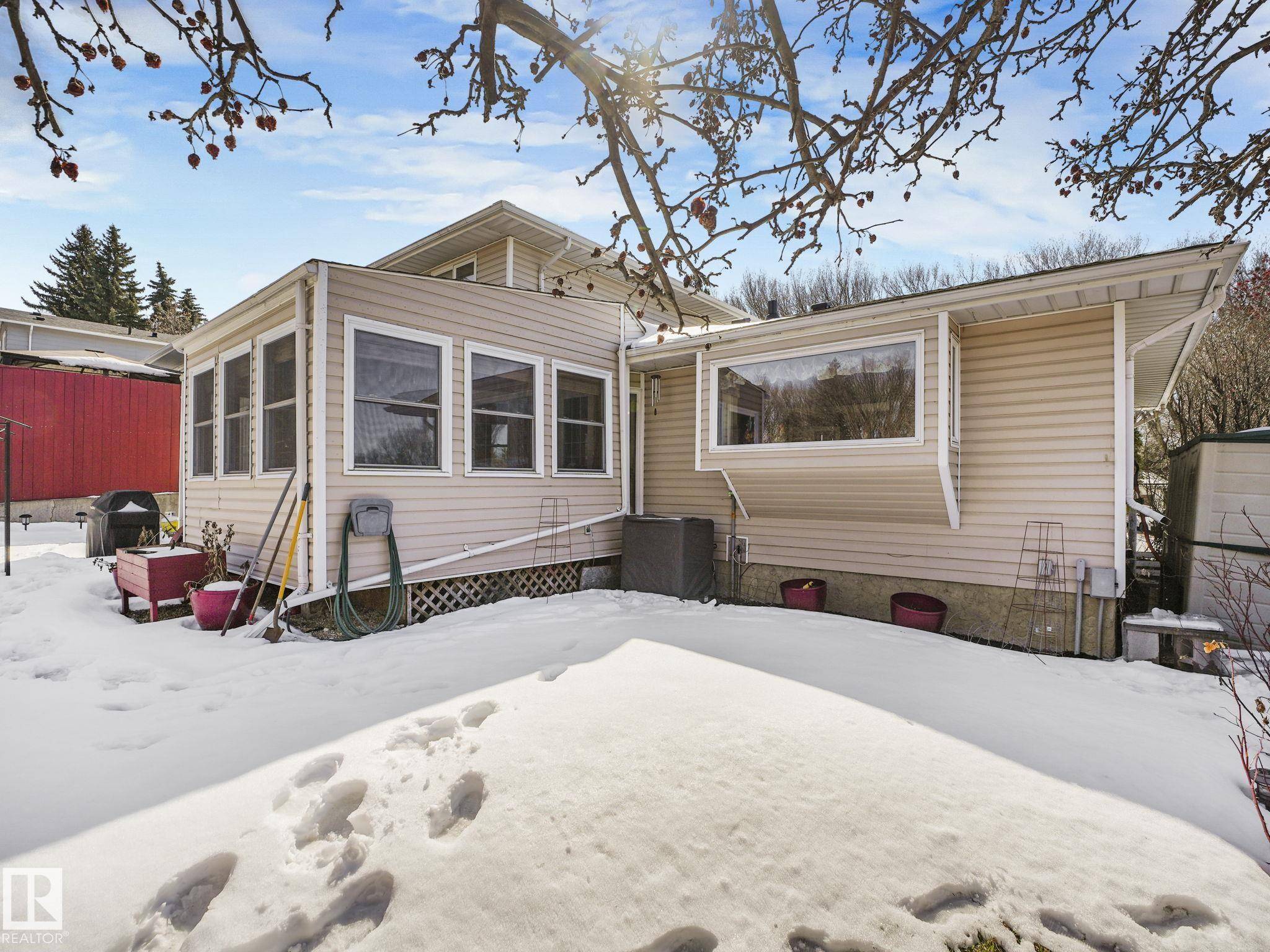 St. Albert, AB T8N 0A9,49 Burnham PL