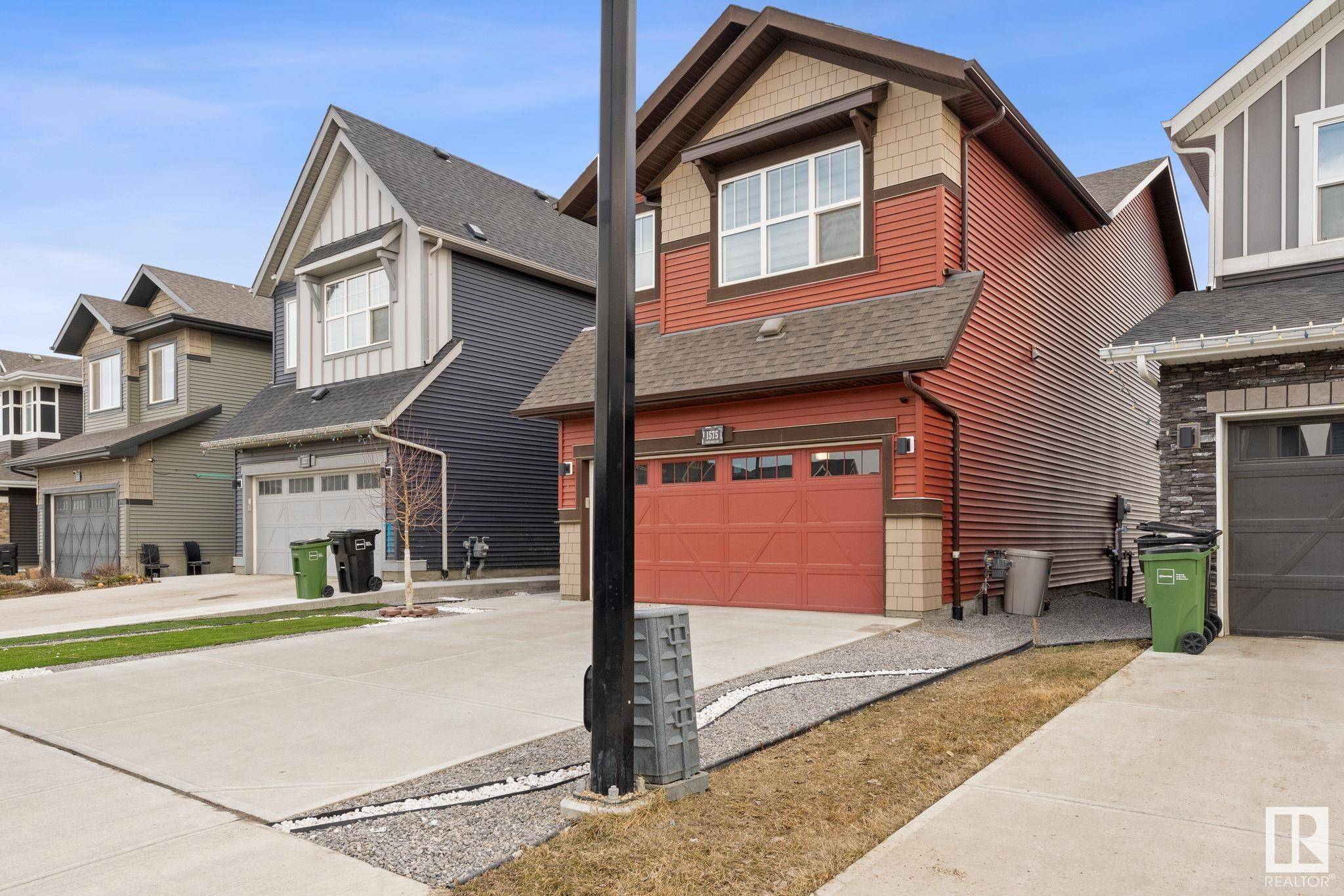 Edmonton, AB T6X 2W9,1575 PLUM CIRCLE CI SW