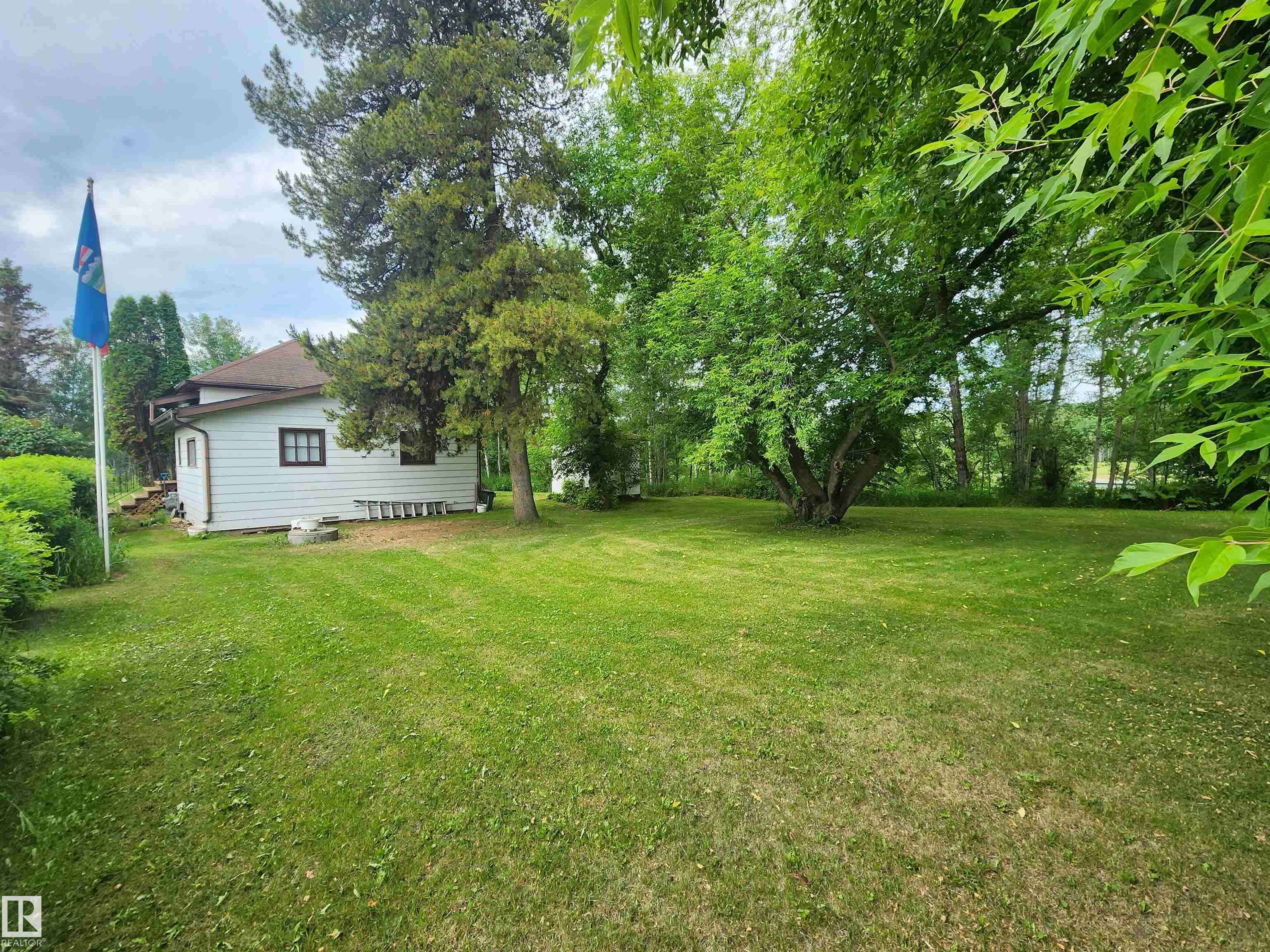Colinton, AB T0G 0R0,4902 52 ST