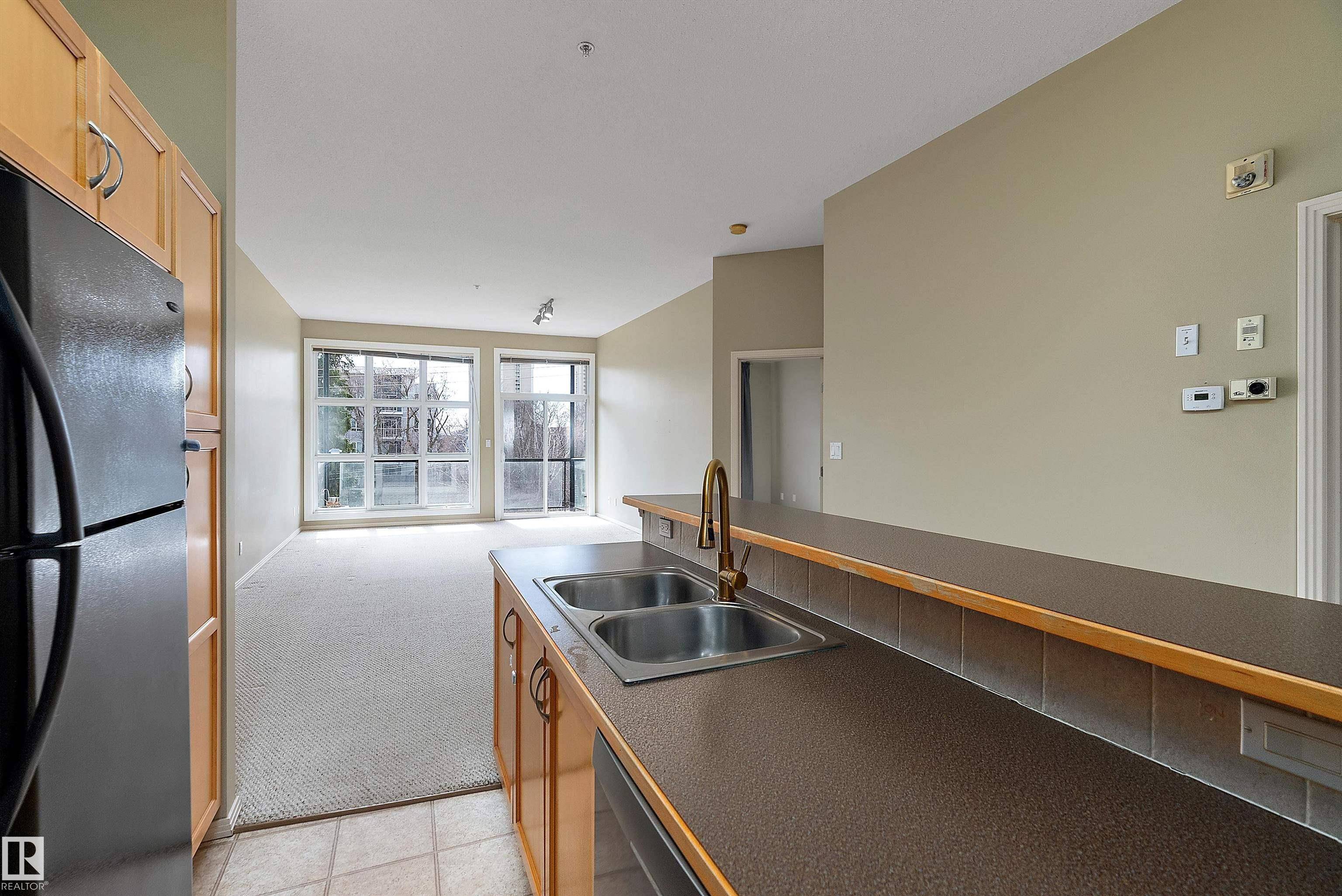 Edmonton, AB T6G 2W1,#407 8619 111 ST NW