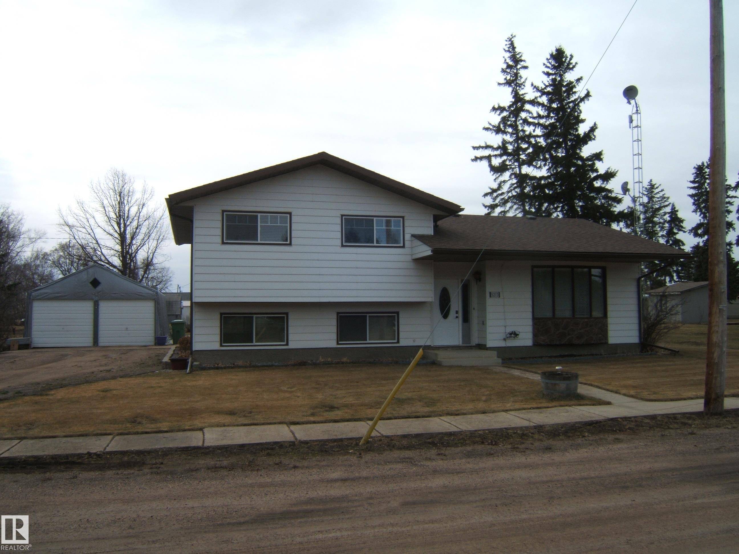 Willingdon, AB T0B 4R0,5213 52 AV