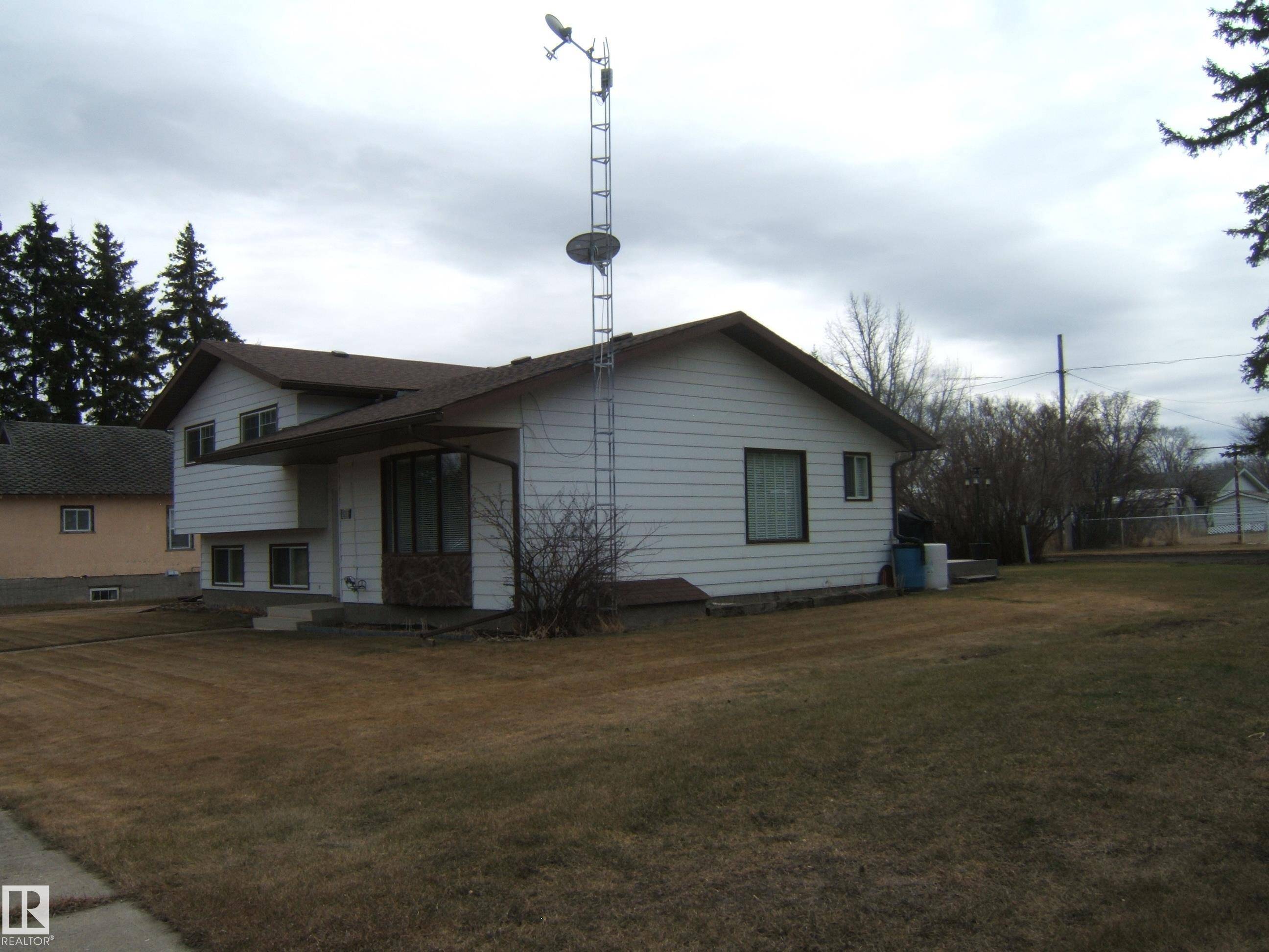 Willingdon, AB T0B 4R0,5213 52 AV