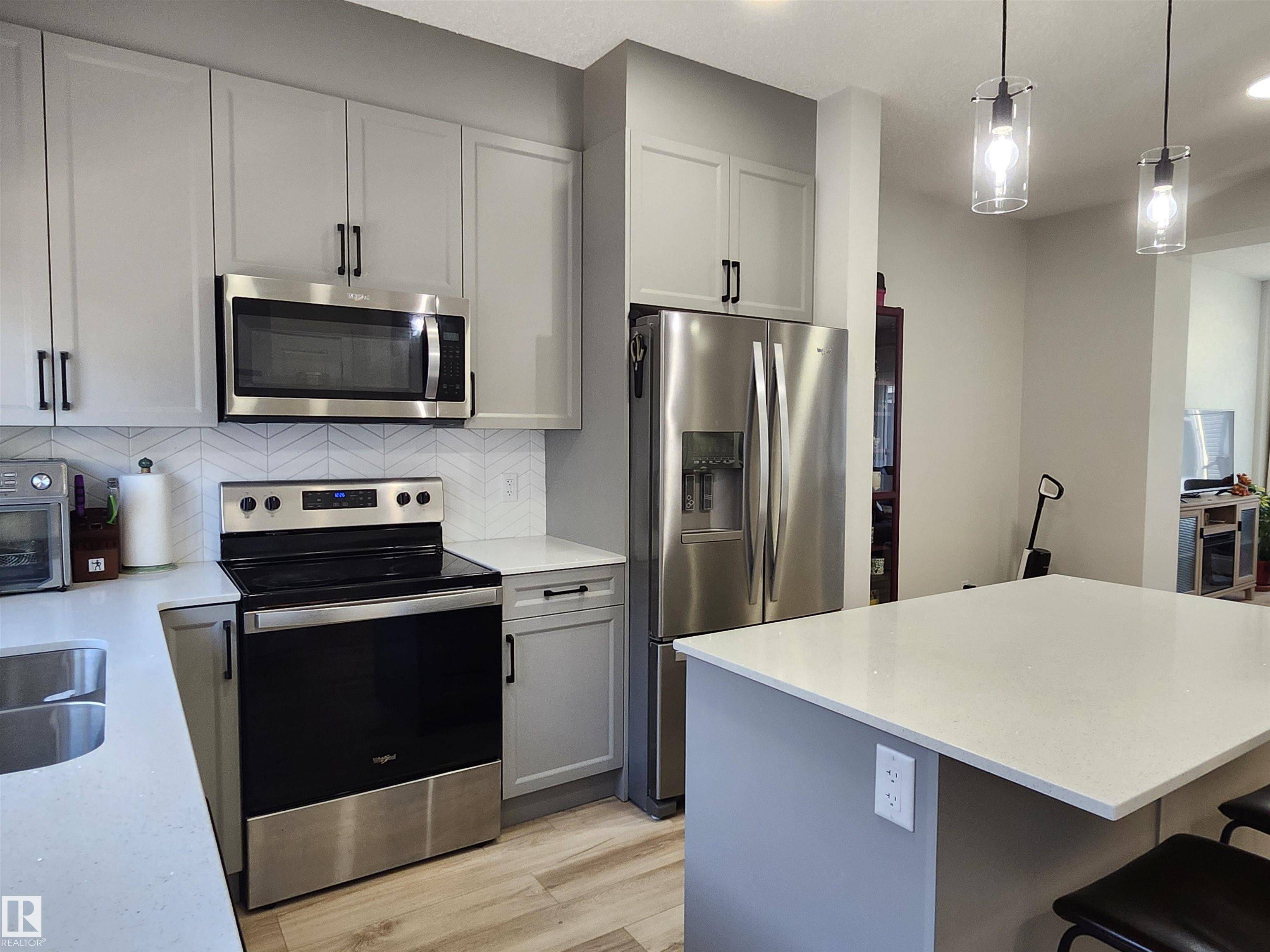 Edmonton, AB T6W 5A7,#8 6214 CARTMELL CO SW