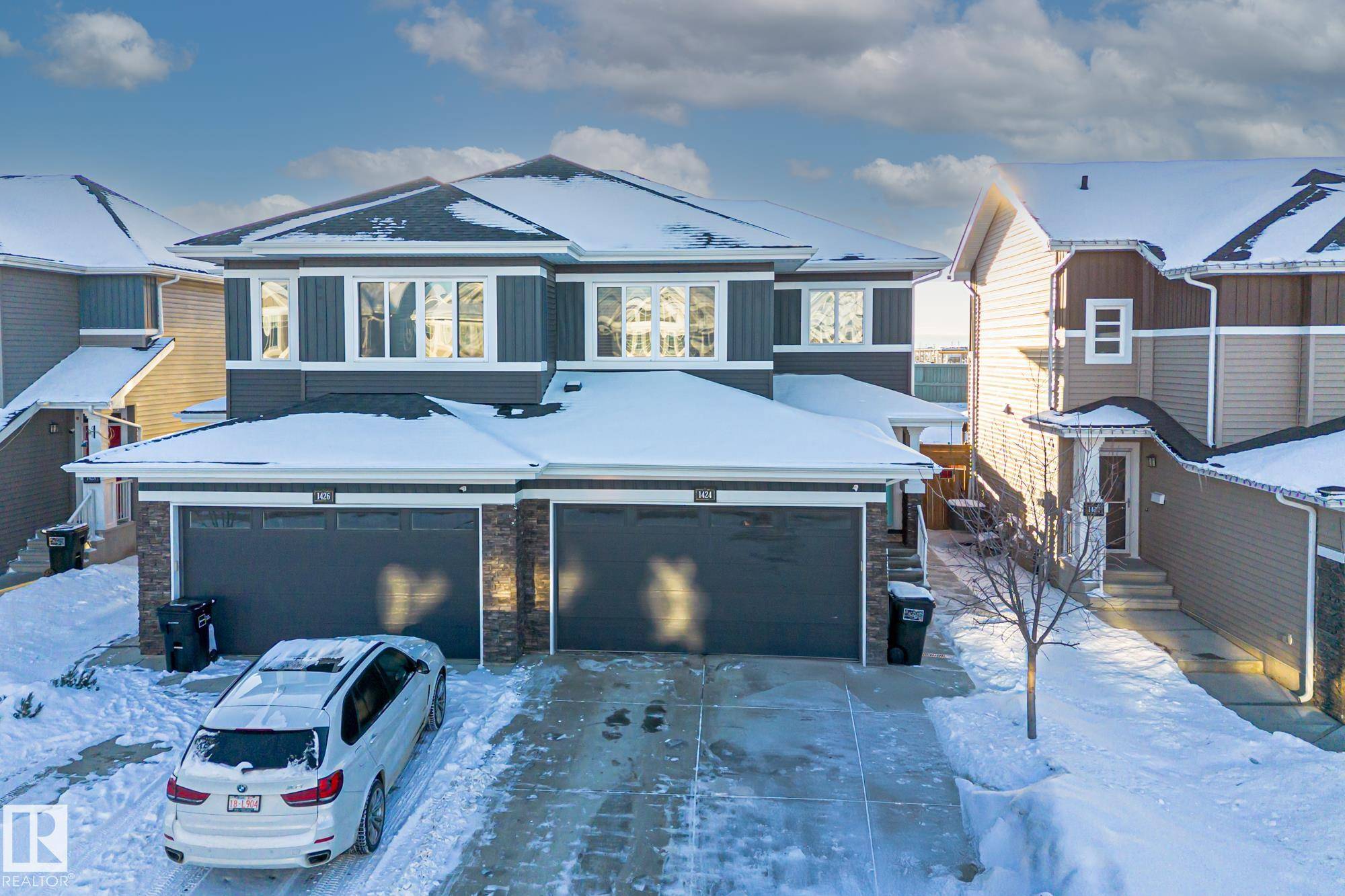 Edmonton, AB T6W 3P7,1424 169 ST SW