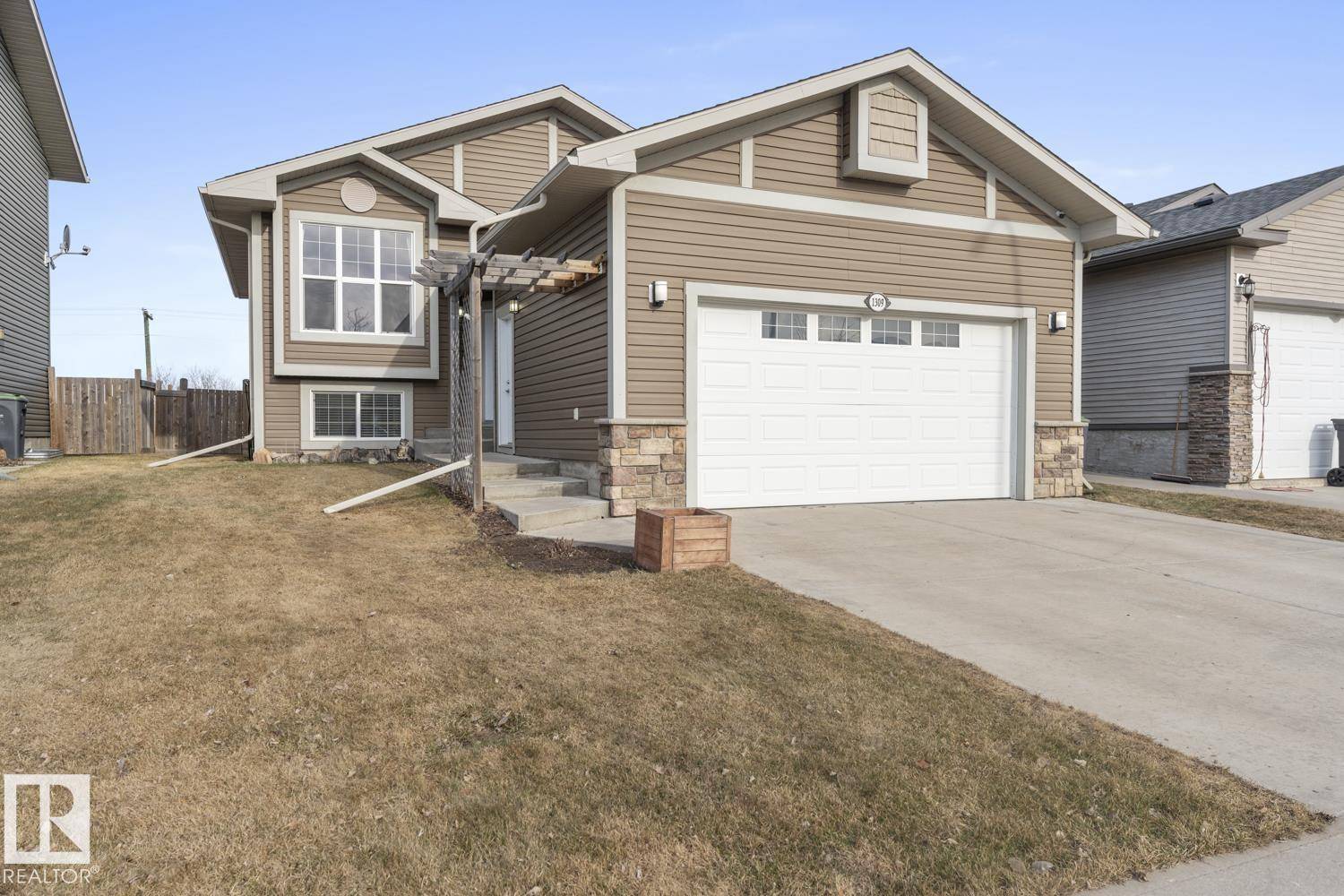 Cold Lake, AB T9M 0B1,1309 WILDRYE WY