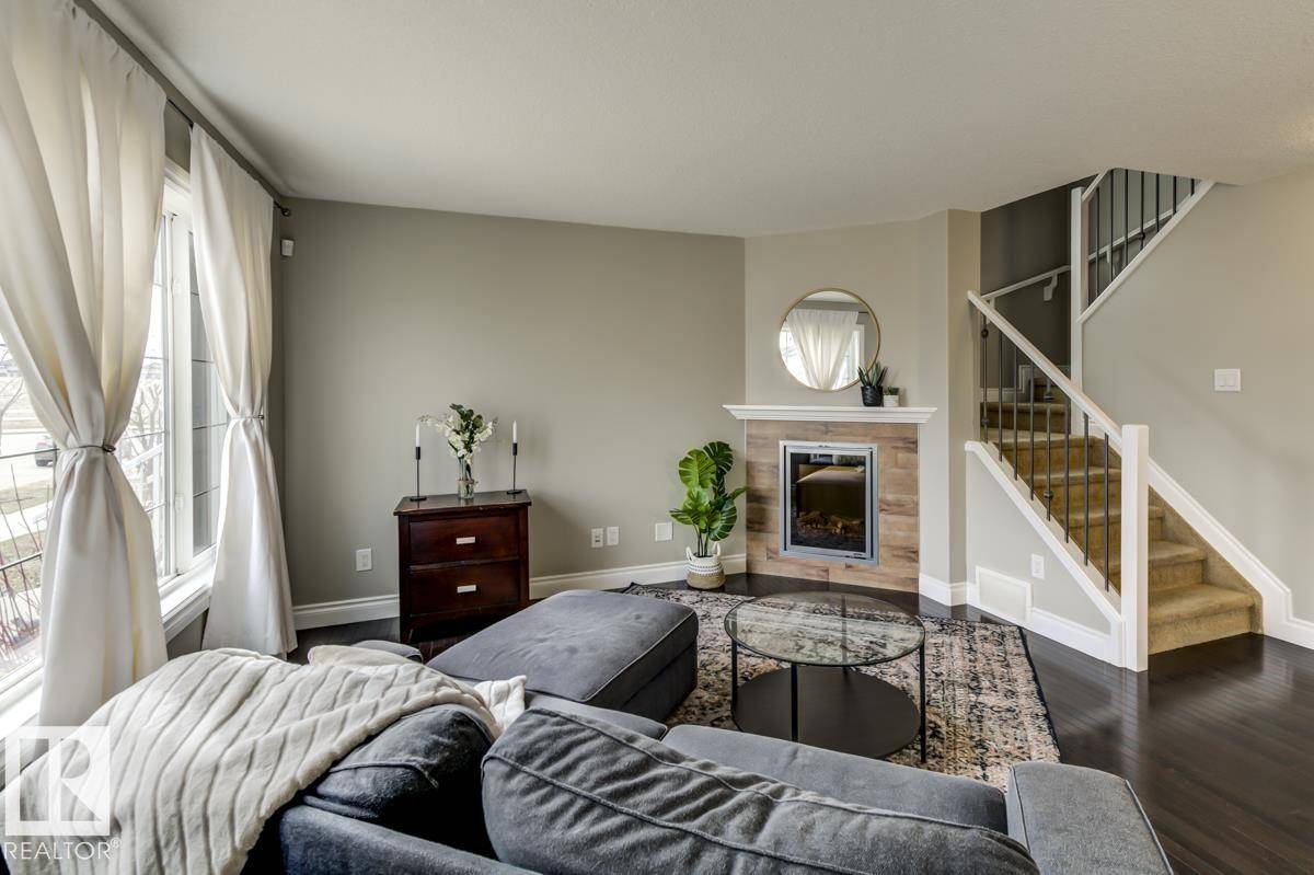 Edmonton, AB T6T 0N6,1856 30 ST NW