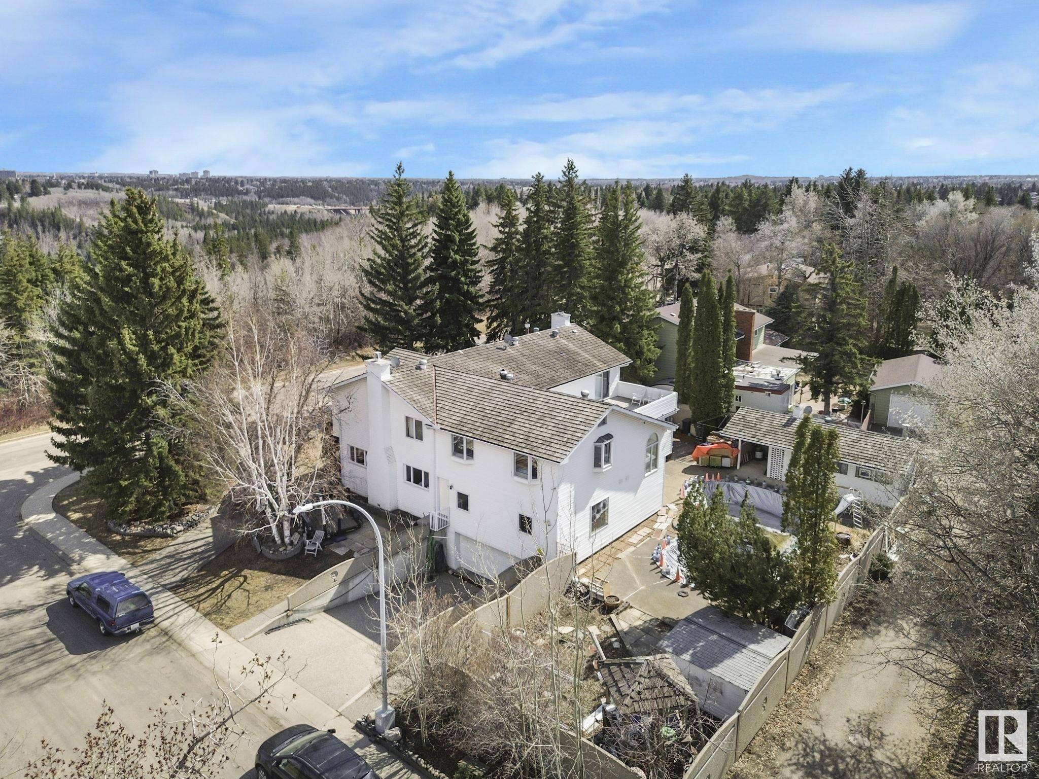 Edmonton, AB T6H 4A2,5508 141 ST NW NW