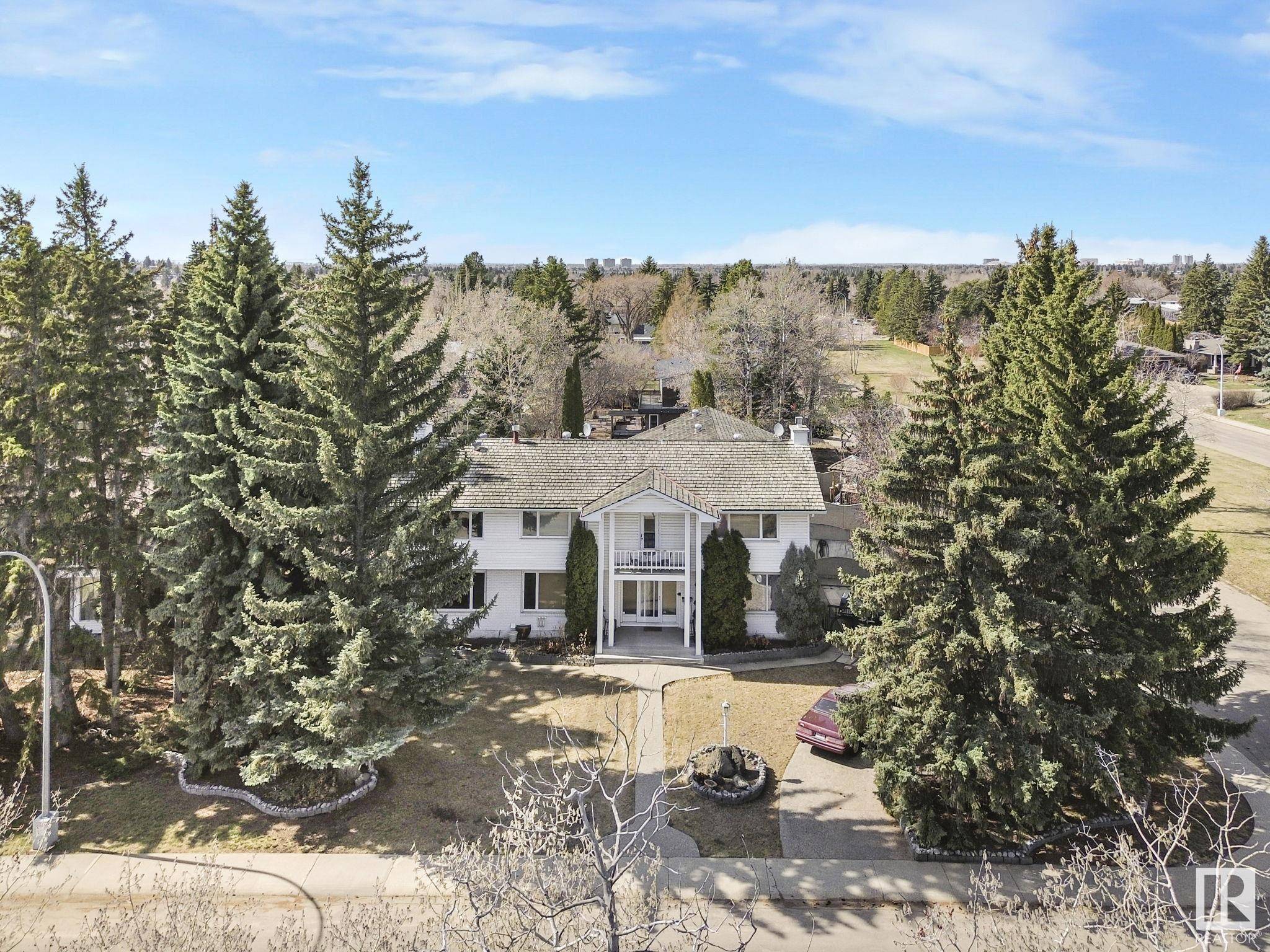 Edmonton, AB T6H 4A2,5508 141 ST NW NW
