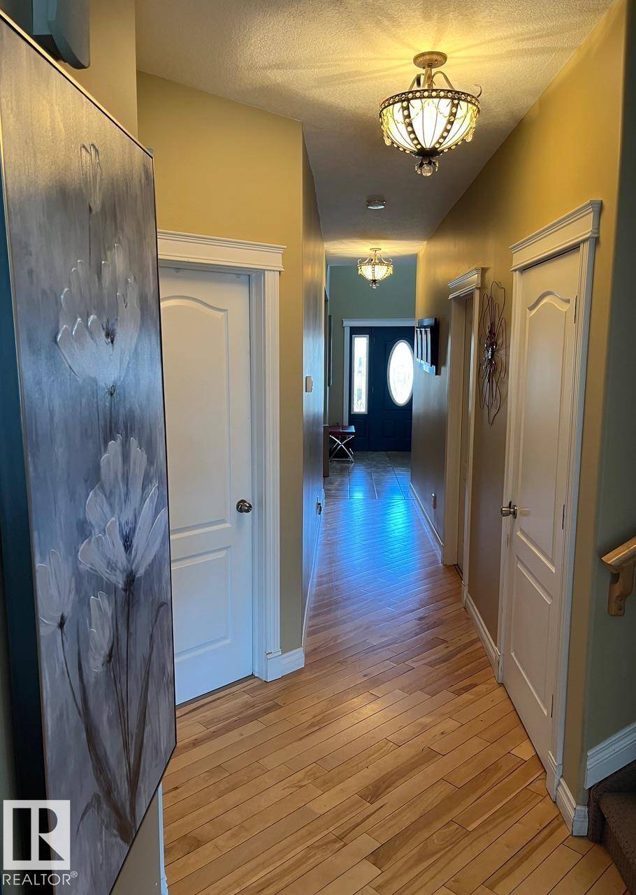 Edmonton, AB T5E 5M4,12944 119 ST NW
