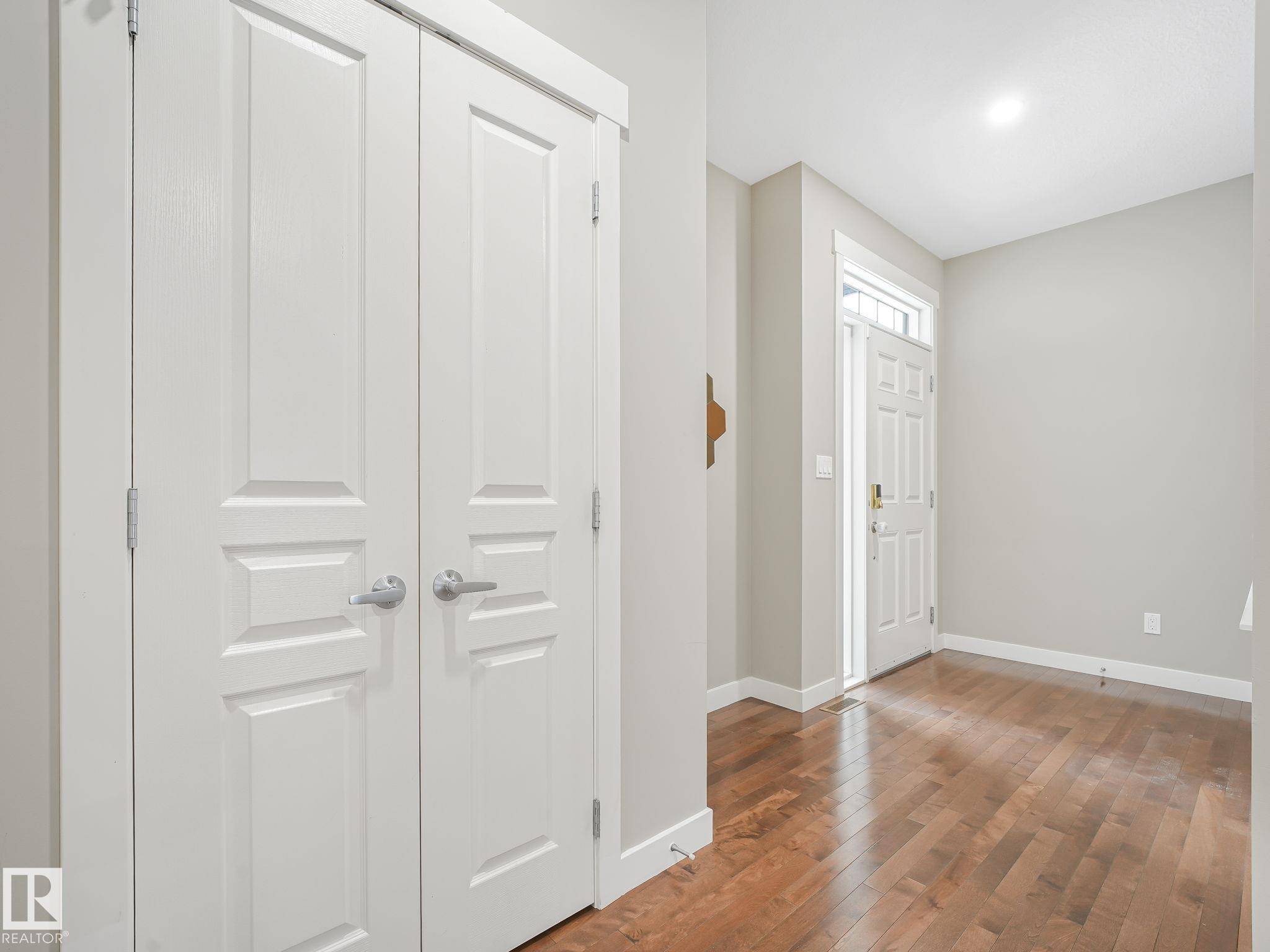 Edmonton, AB T5Y 0P4,5911 168 AV NW