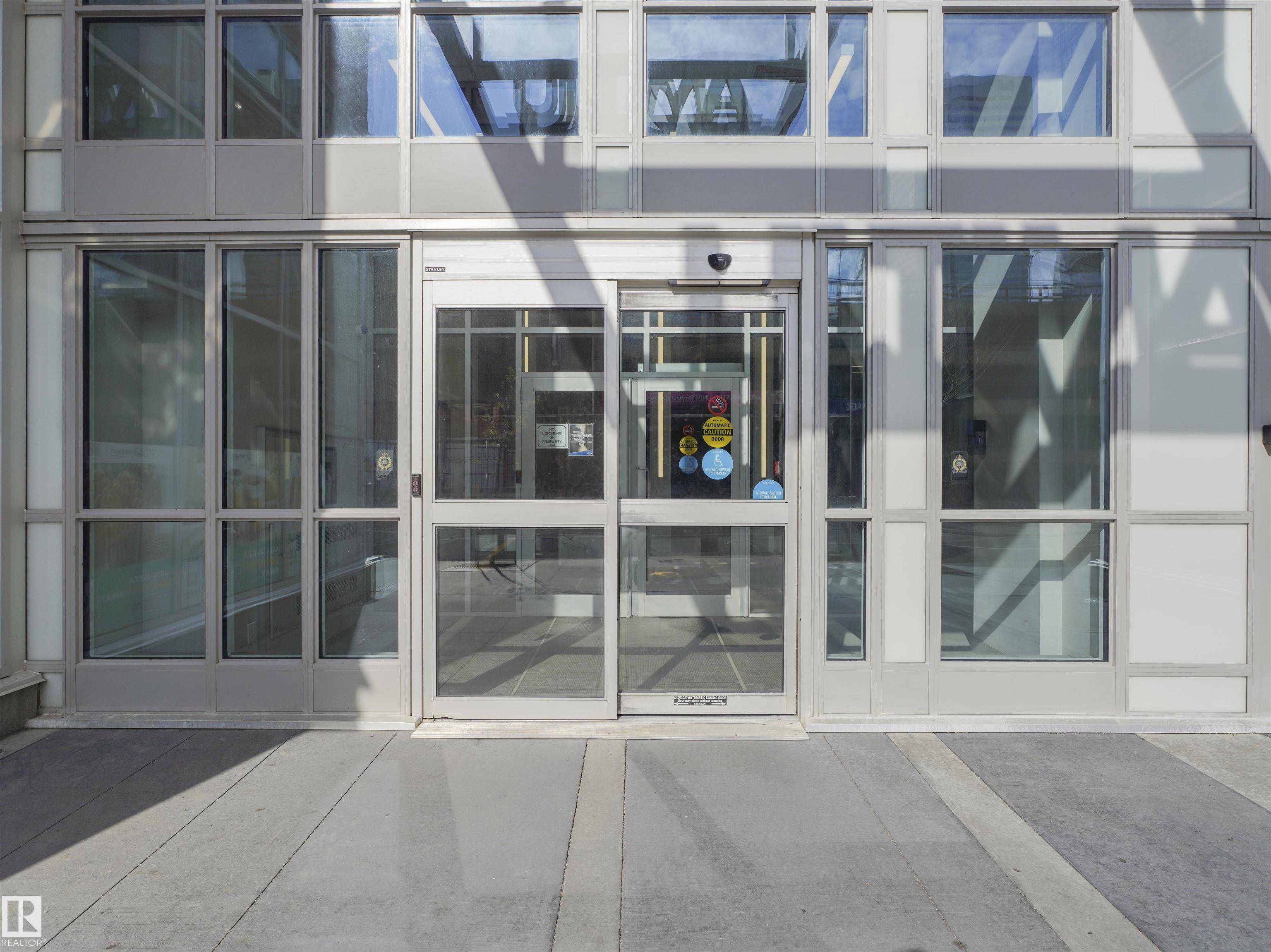 Edmonton, AB T5J 0G6,#2207 10238 103 ST NW