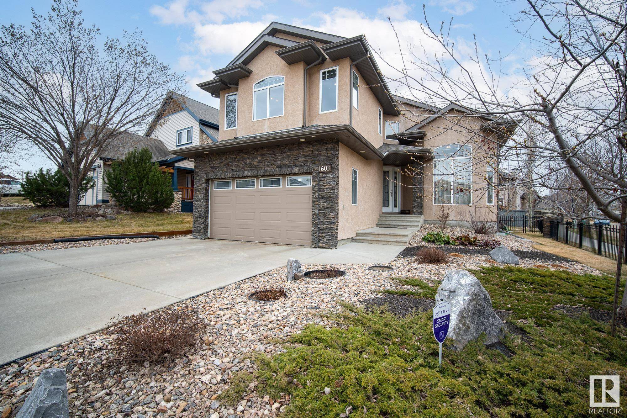 Edmonton, AB T6W 1J2,1603 BLACKMORE CO SW