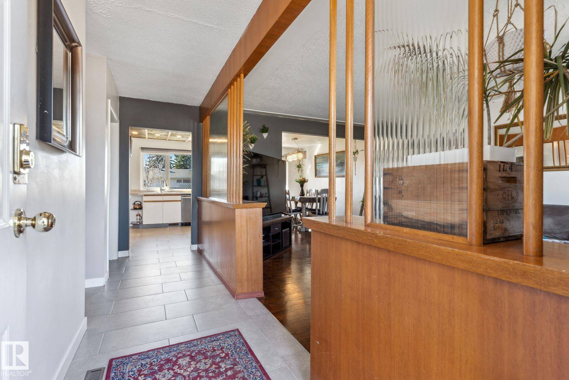 Edmonton, AB T5P 0A3,15729 95 AV NW