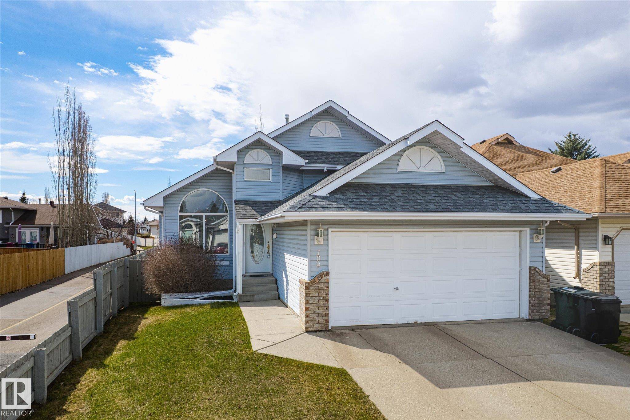 Sherwood Park, AB T8H 1T3,109 CATALINA DR