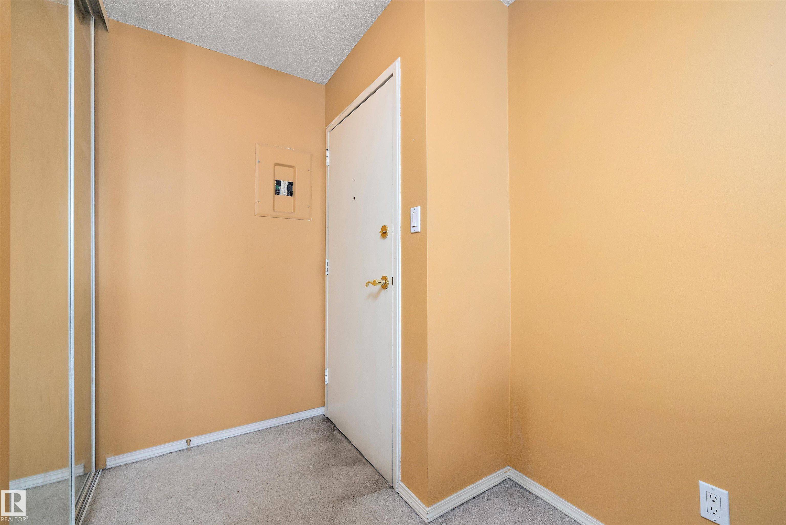 Edmonton, AB T6J 0R5,#301 11460 40 AV NW