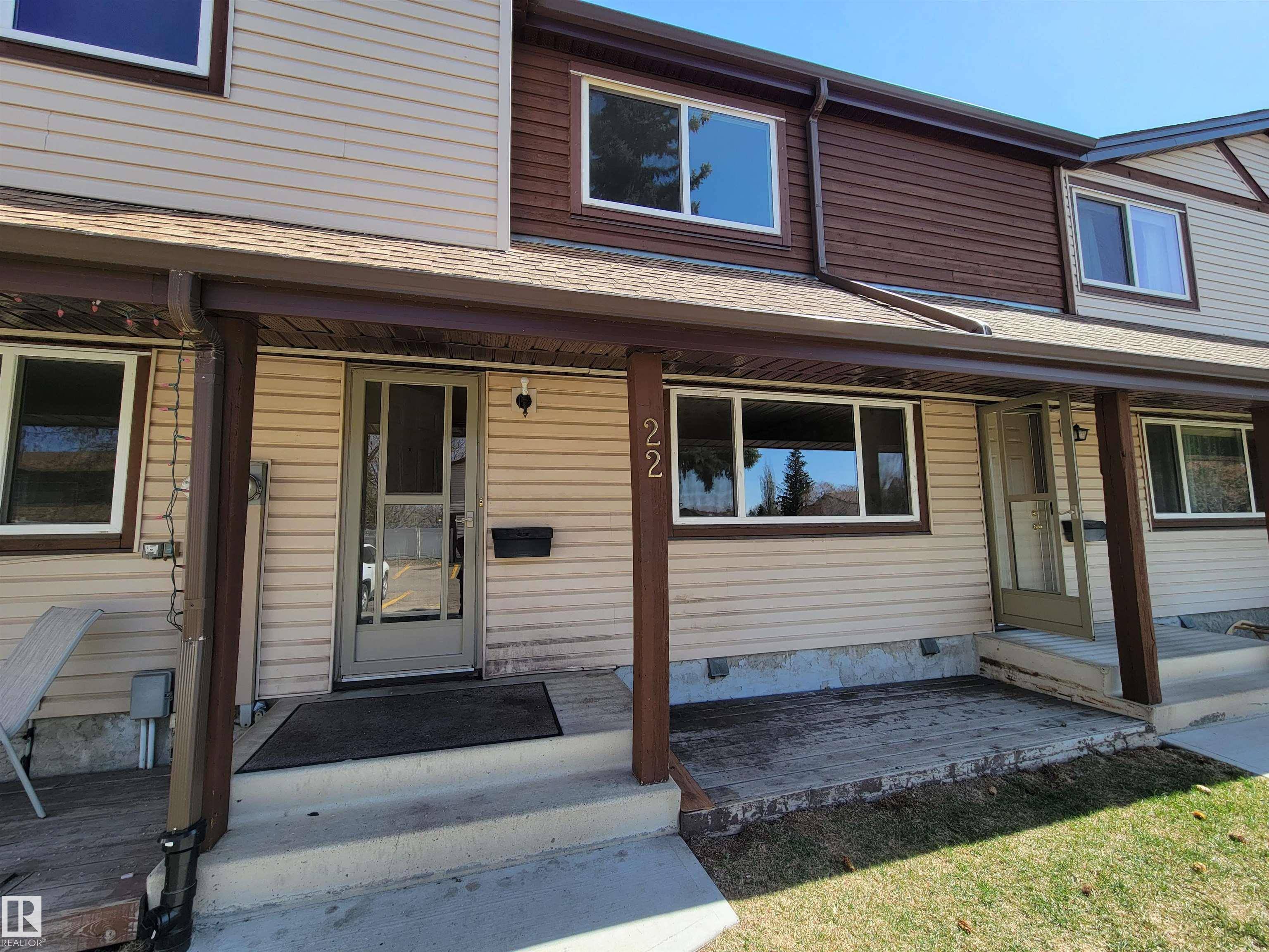 Edmonton, AB T5Y 2B2,#22 13833 30 ST NW