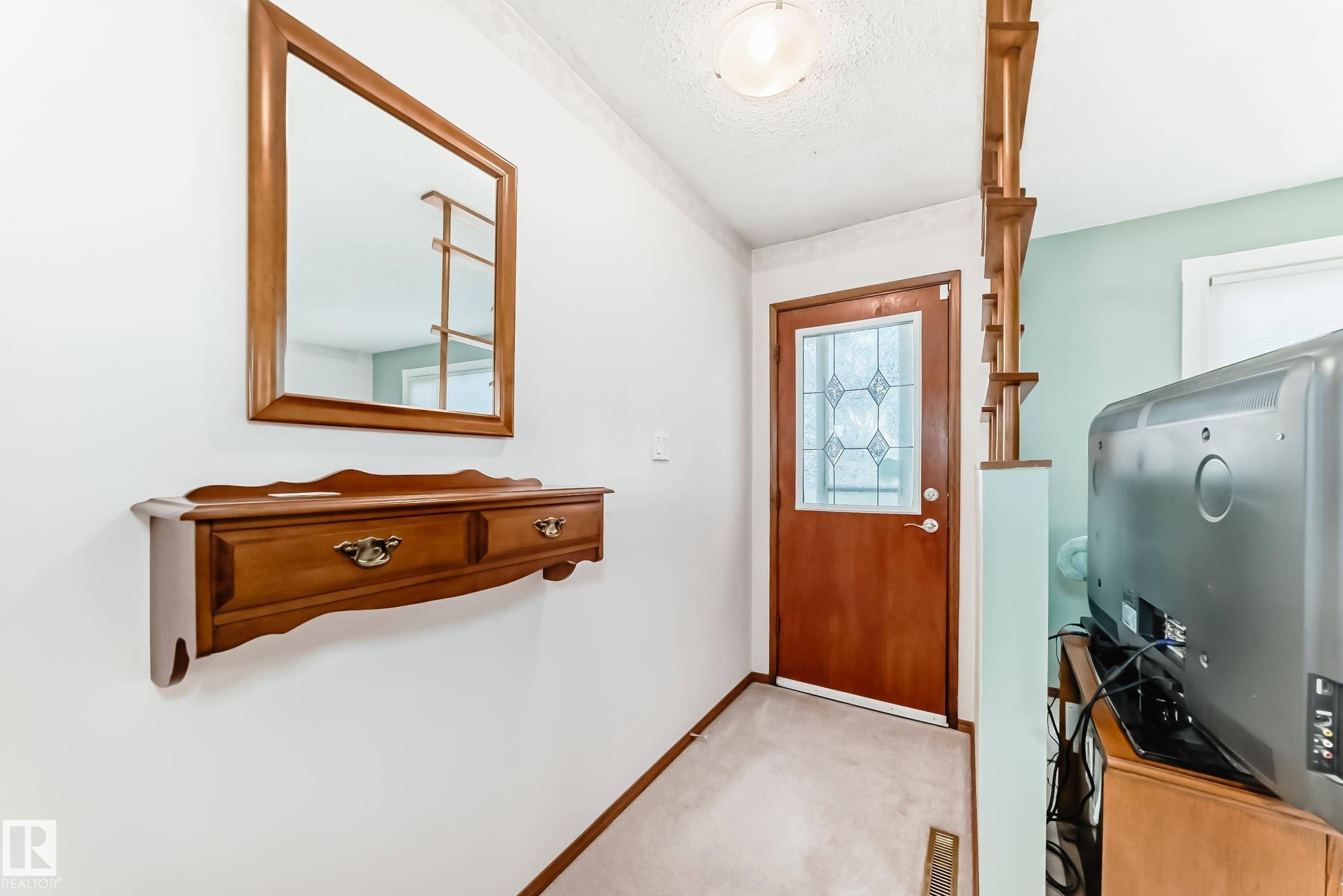 Edmonton, AB T5C 1C1,15003 76 ST NW