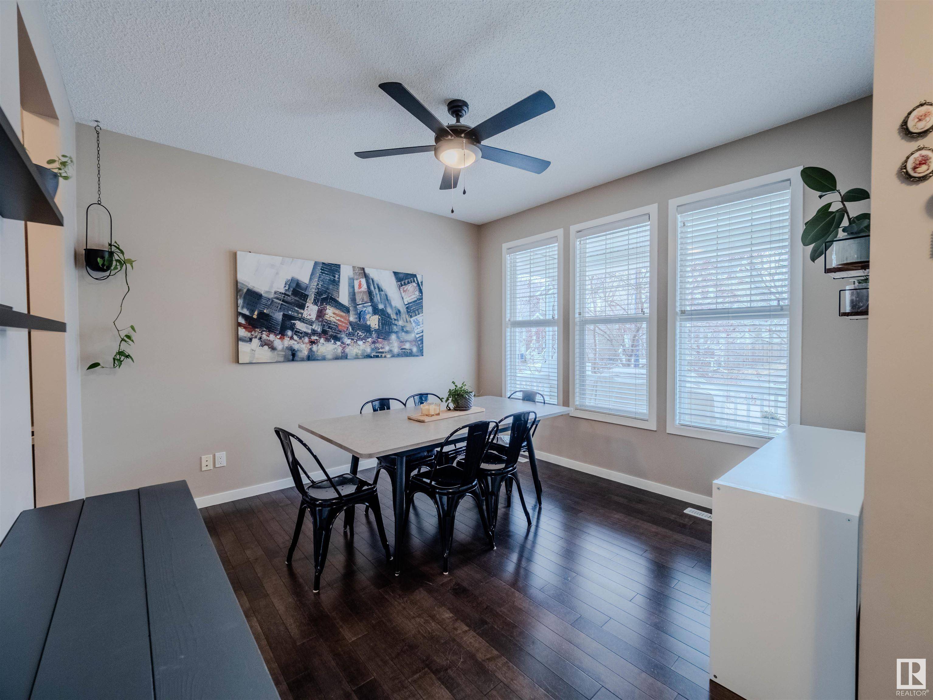Edmonton, AB T6X 0L5,7304 20 AV SW
