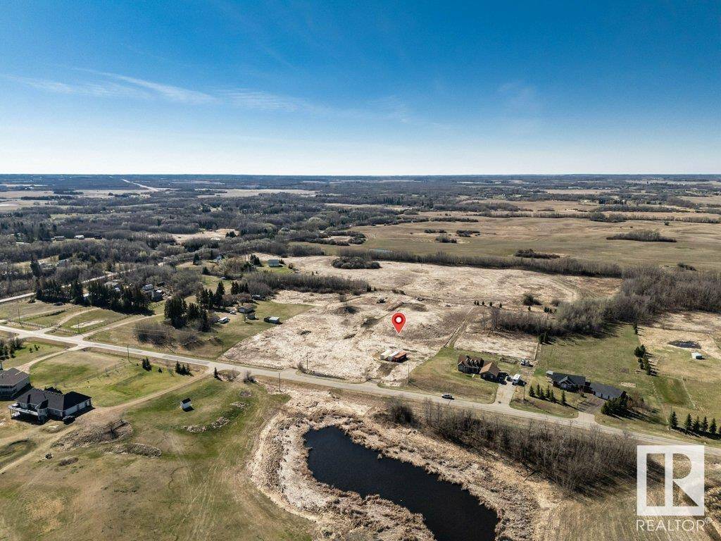 Rural Leduc County, MB R4X 0S7,90 50322 RR 232