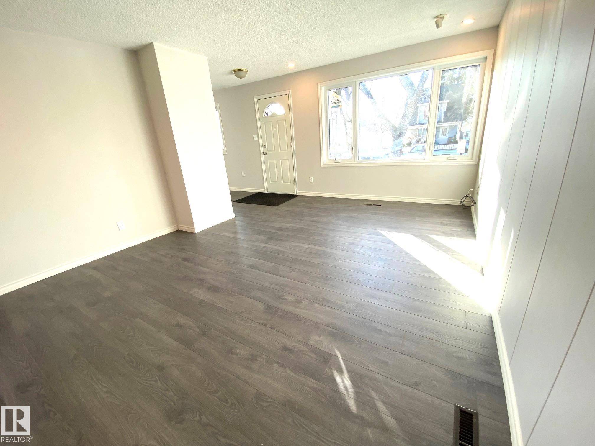 Edmonton, AB T5G 1G7,12023 93 ST NW