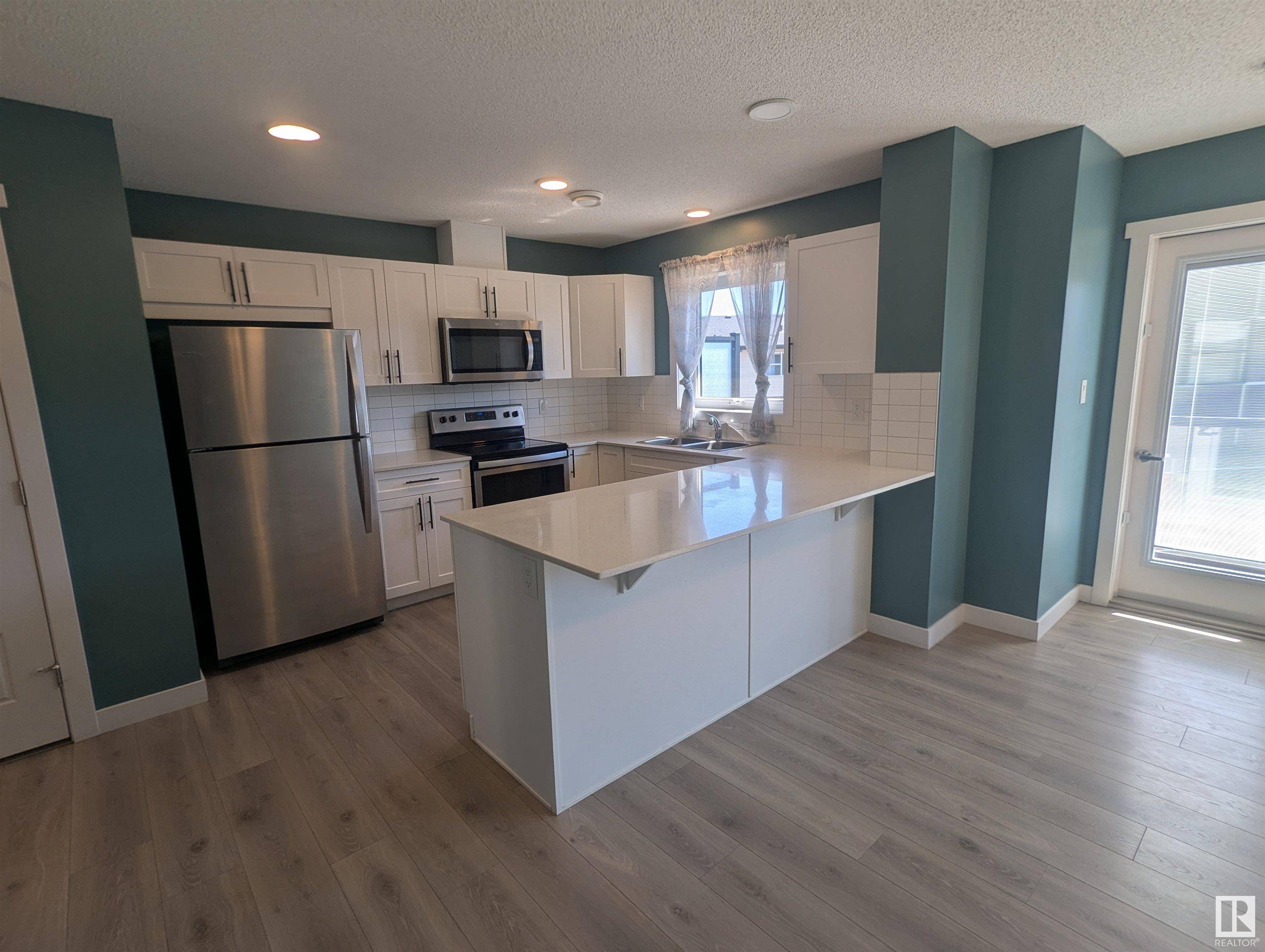 Edmonton, AB T6W 3X1,#98 1203 163 ST SW