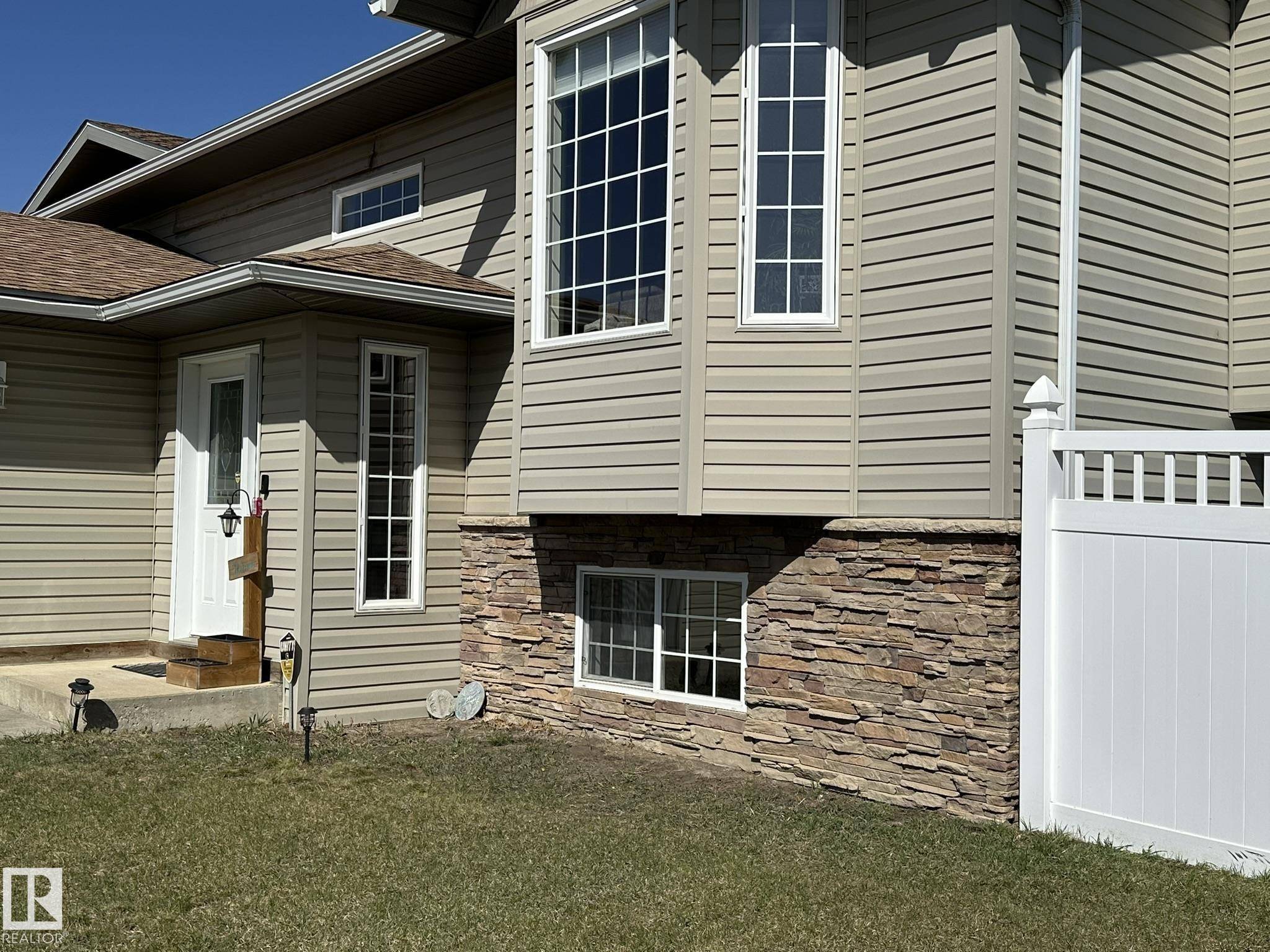 Smoky Lake Town, AB T0A 3C0,5601 45 ST