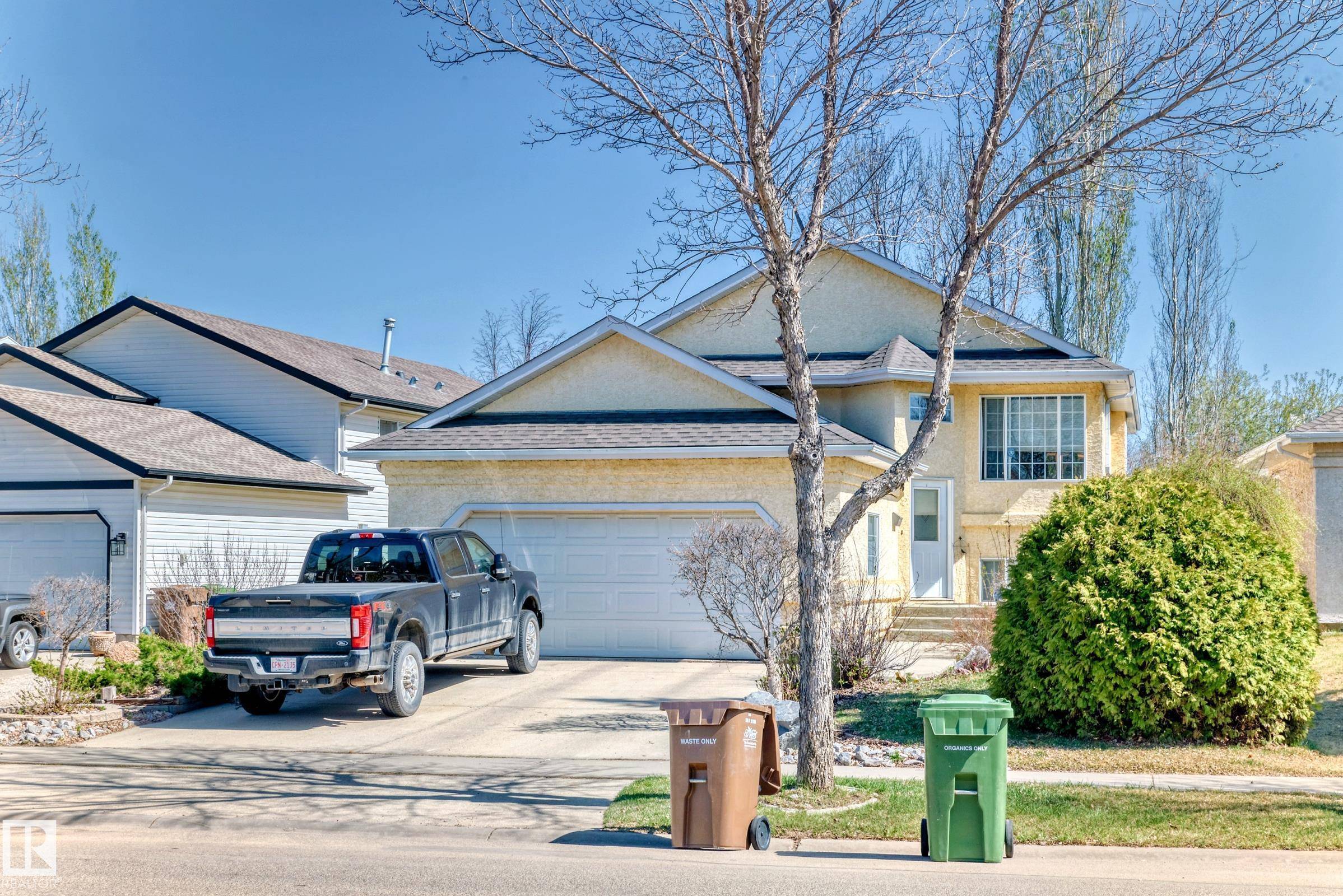 St. Albert, AB T8M 6M2,41 Oakmont DR