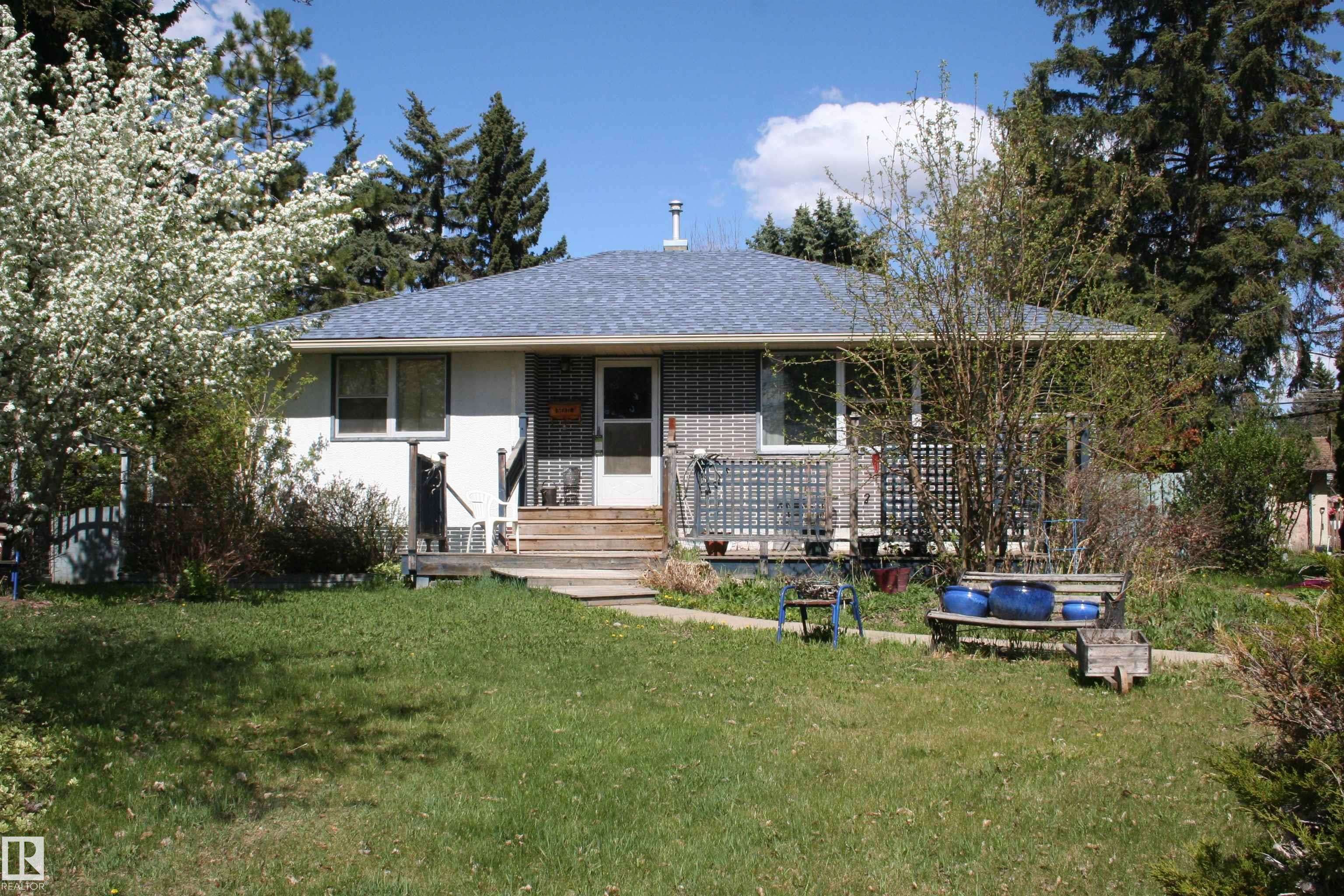 Edmonton, AB T5N 1E6,14532 106A AV NW