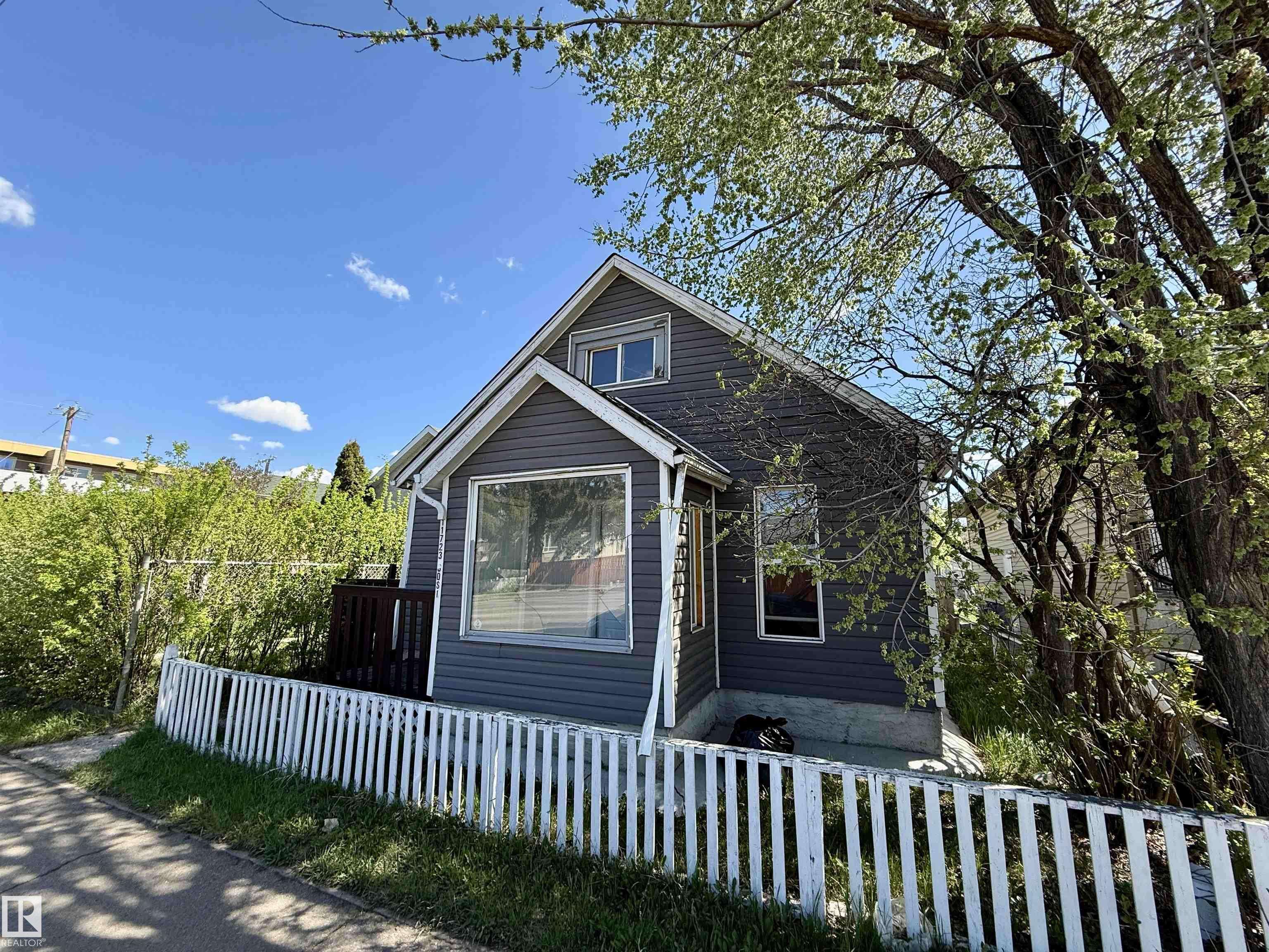 Edmonton, AB T5B 2N4,11723 80 ST NW