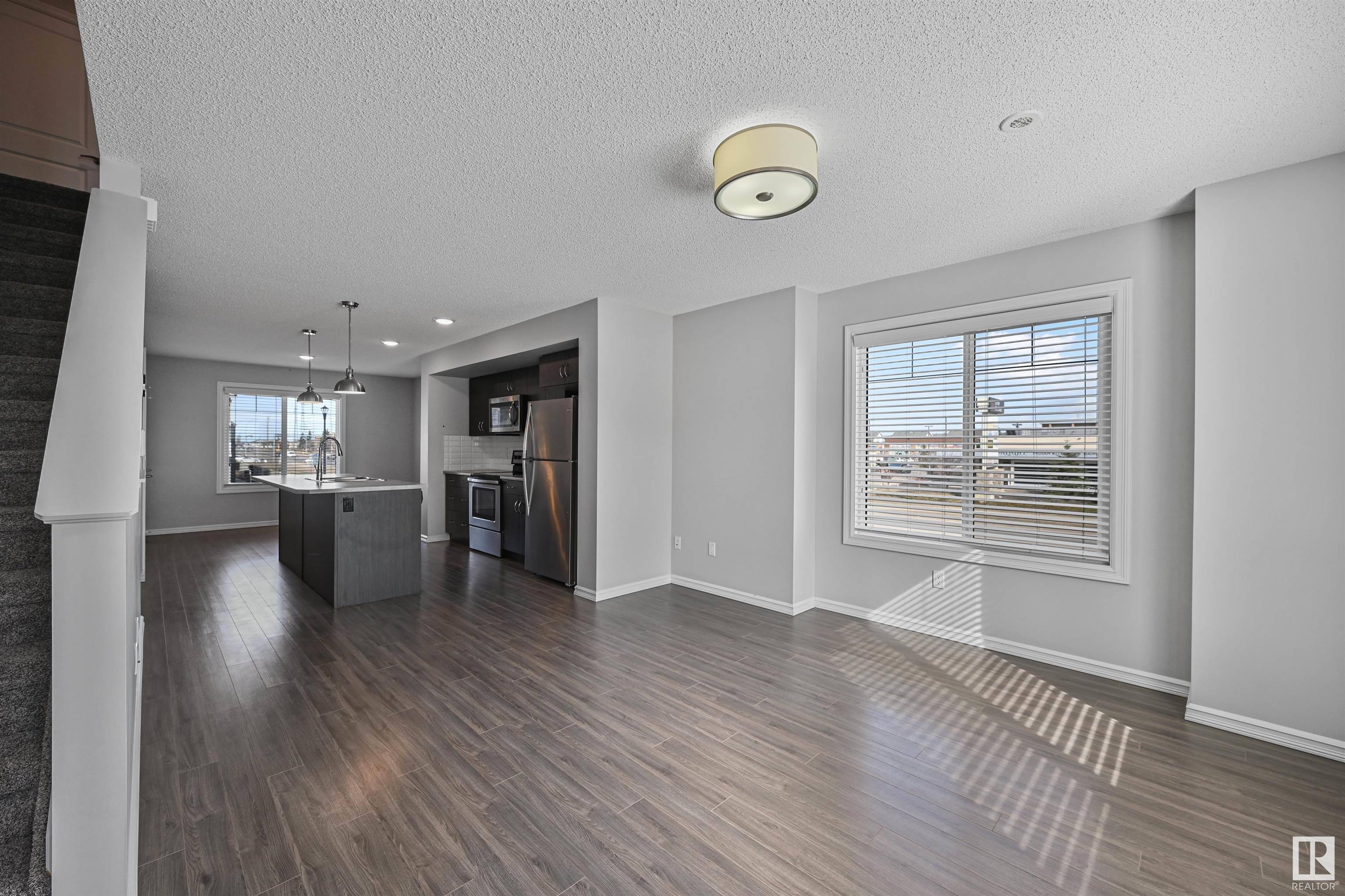 Edmonton, AB T6T 1A6,#34 2215 24 ST NW