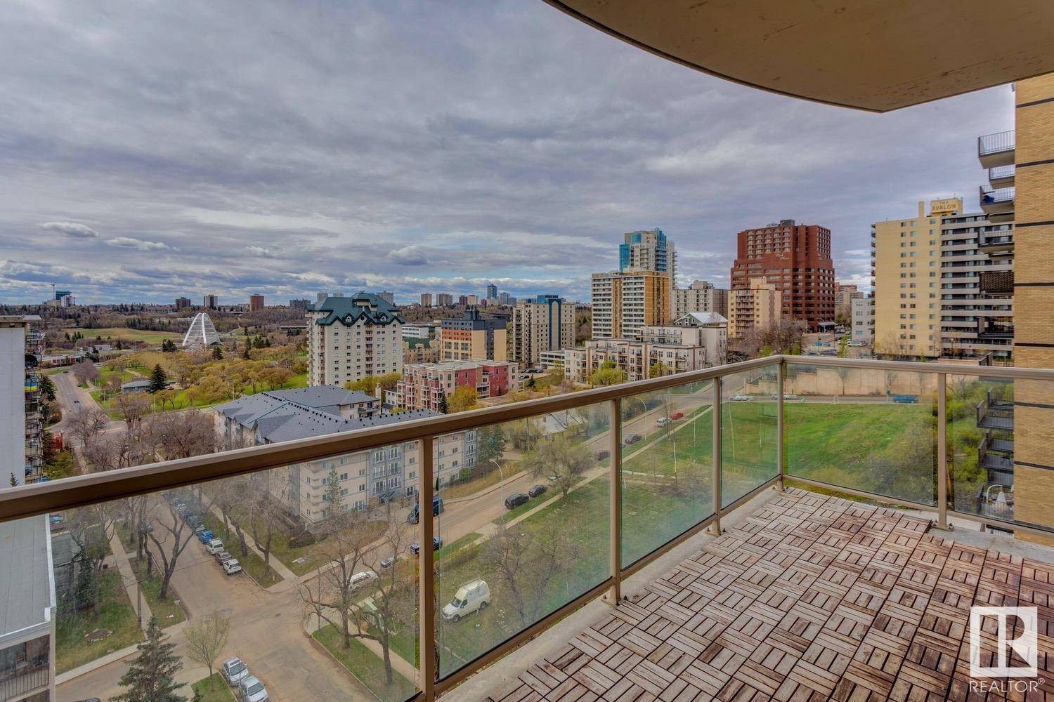 Edmonton, AB T5K 0Y8,#906 9819 104 ST NW