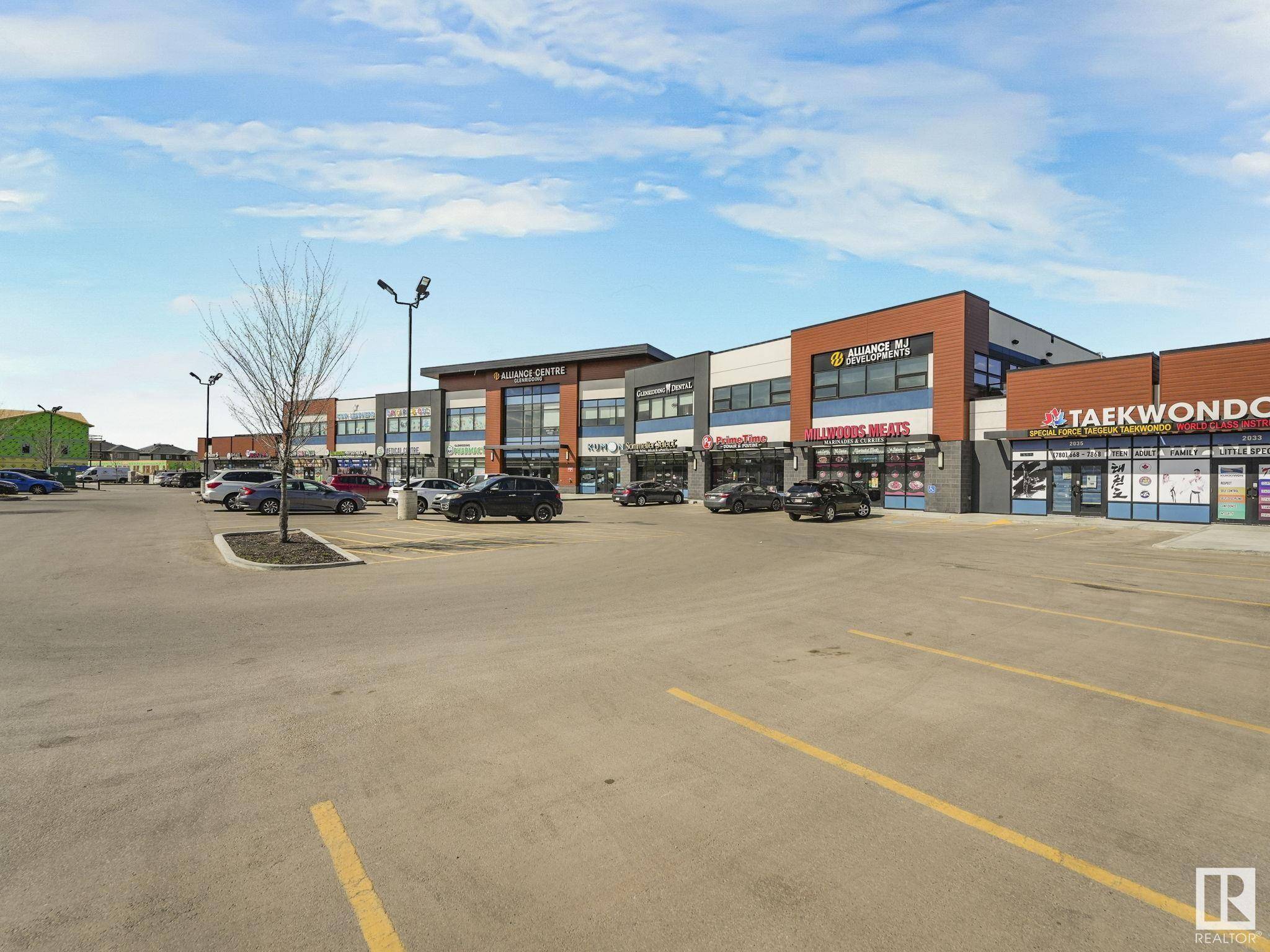 Edmonton, AB T6W 3E8,2041 163 ST SW