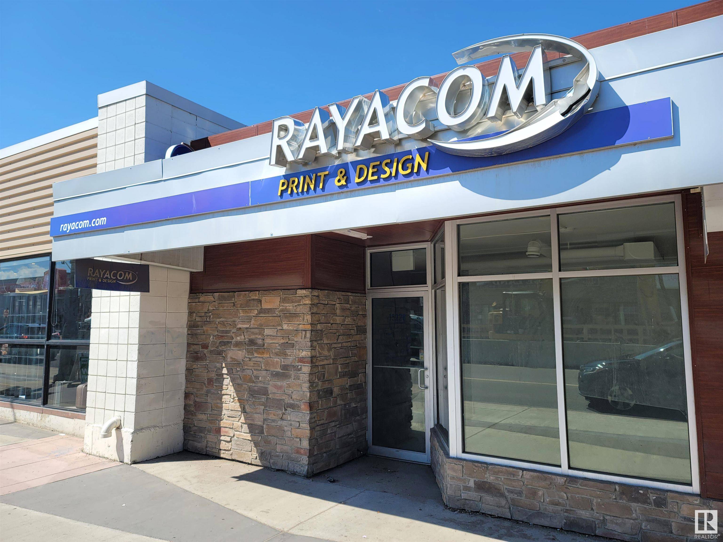 Edmonton, AB T5P 3Y5,15216 STONY PLAIN RD NW