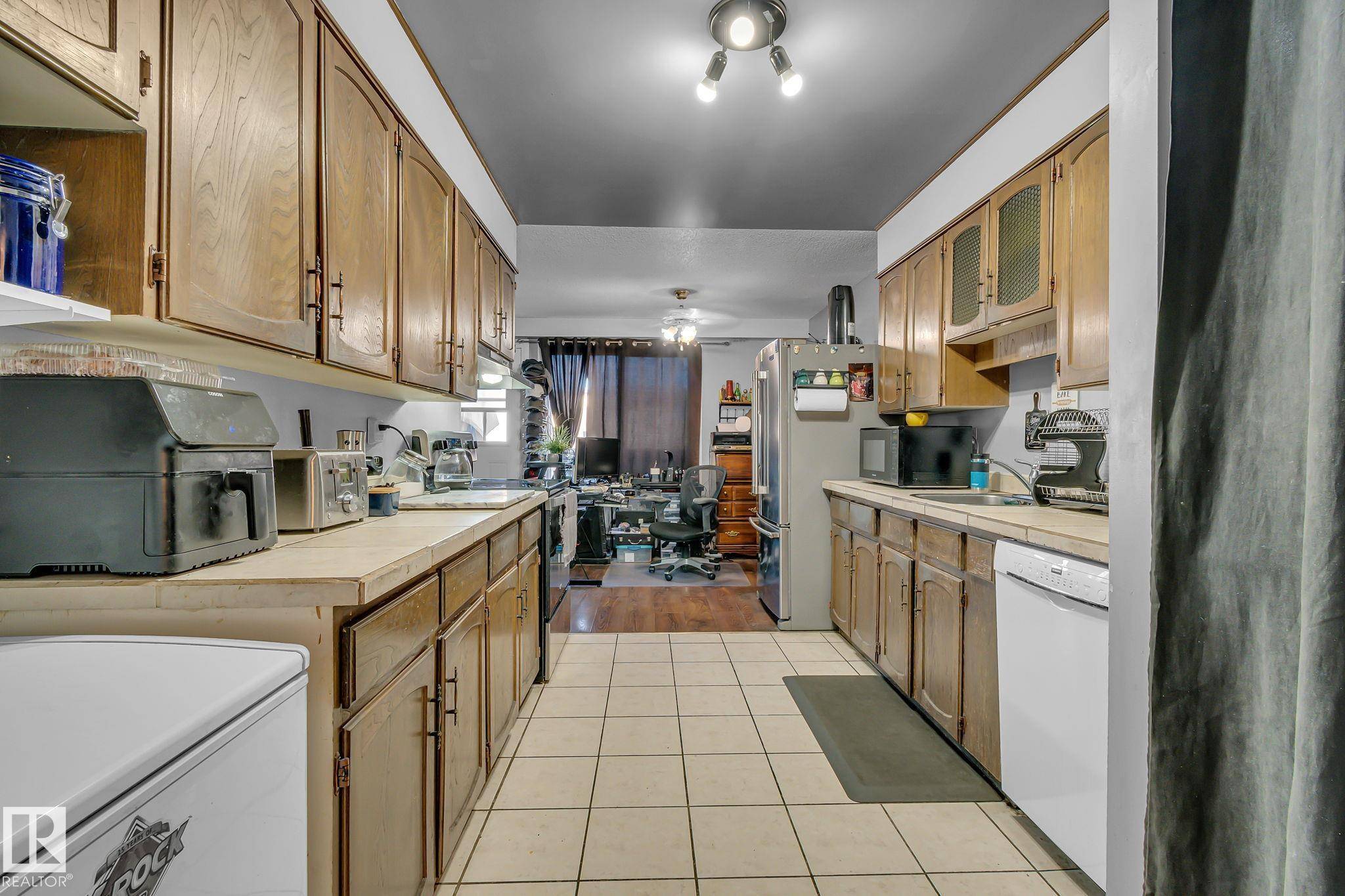 Edmonton, AB T5R 2E1,#202 7805 159 ST NW