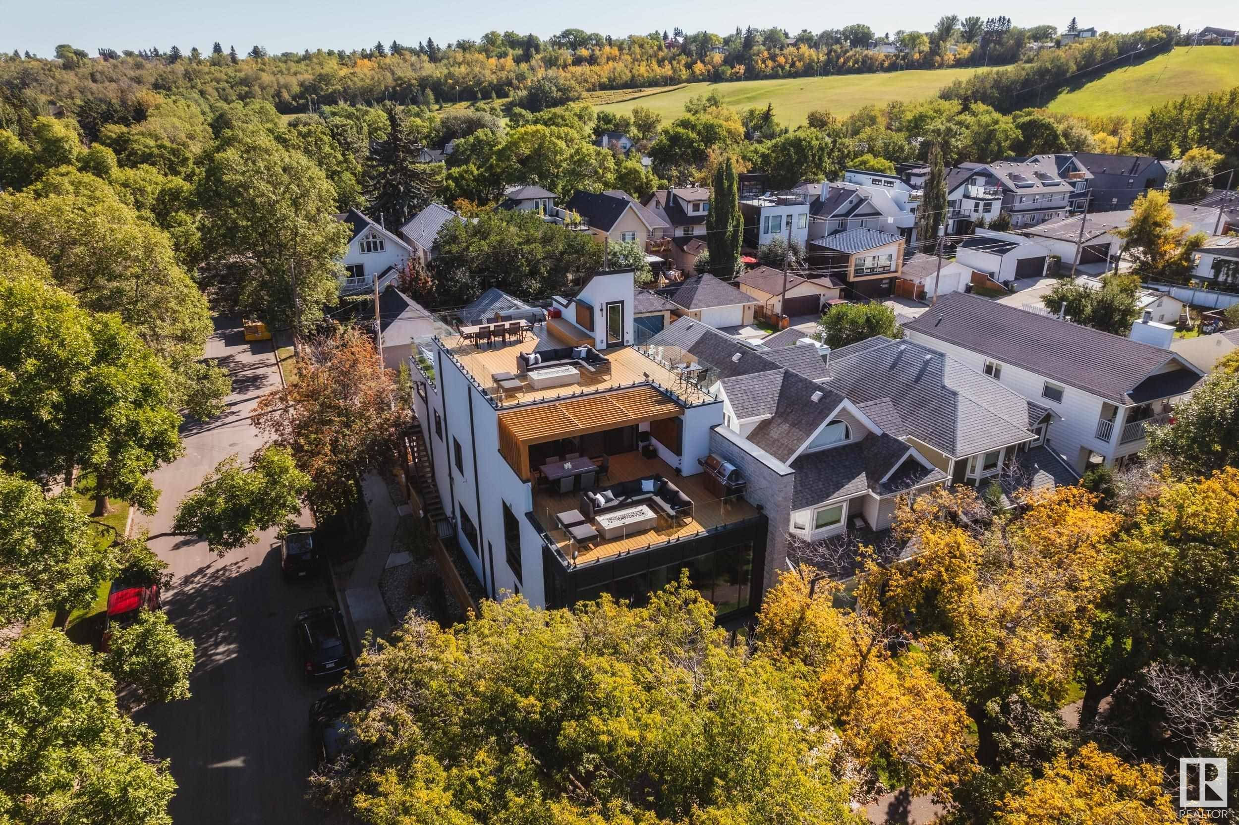 Edmonton, AB T6C 2C3,9651 96A AV NW