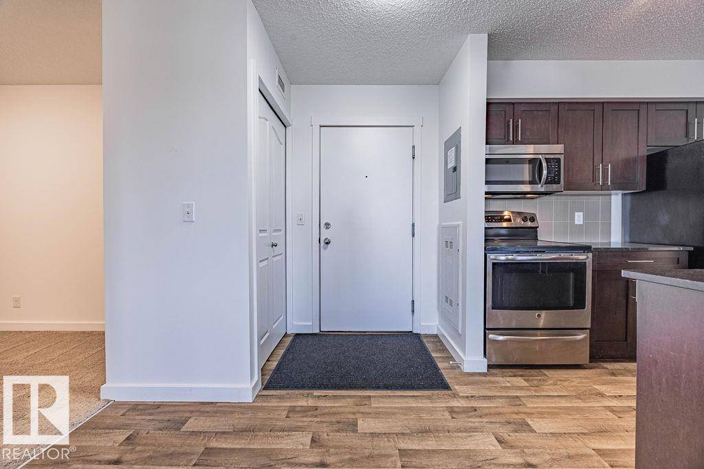 Edmonton, AB T6W 2Y1,#420 12025 22 AV SW